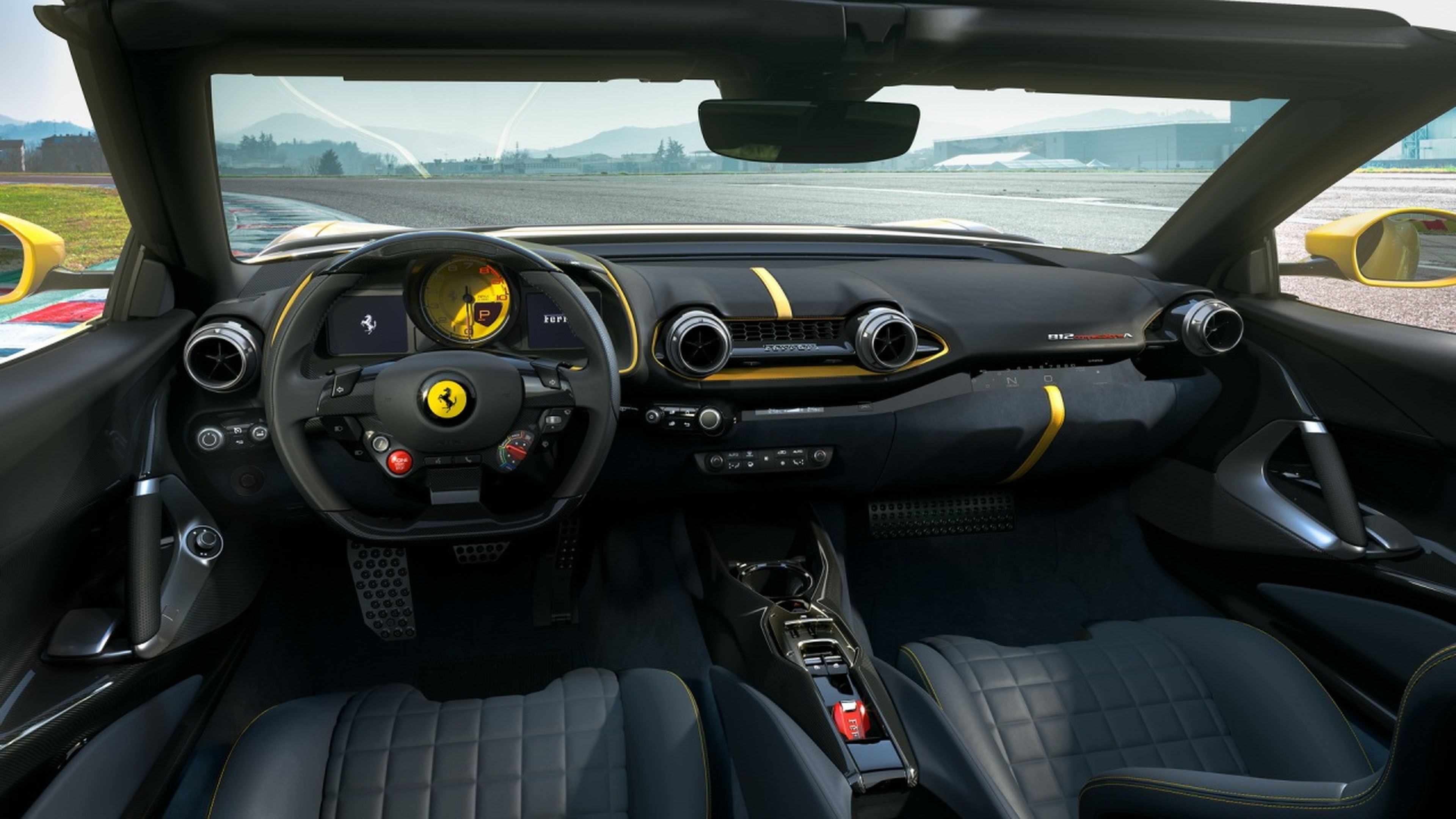 Ferrari 812 Competizione y Competizione A