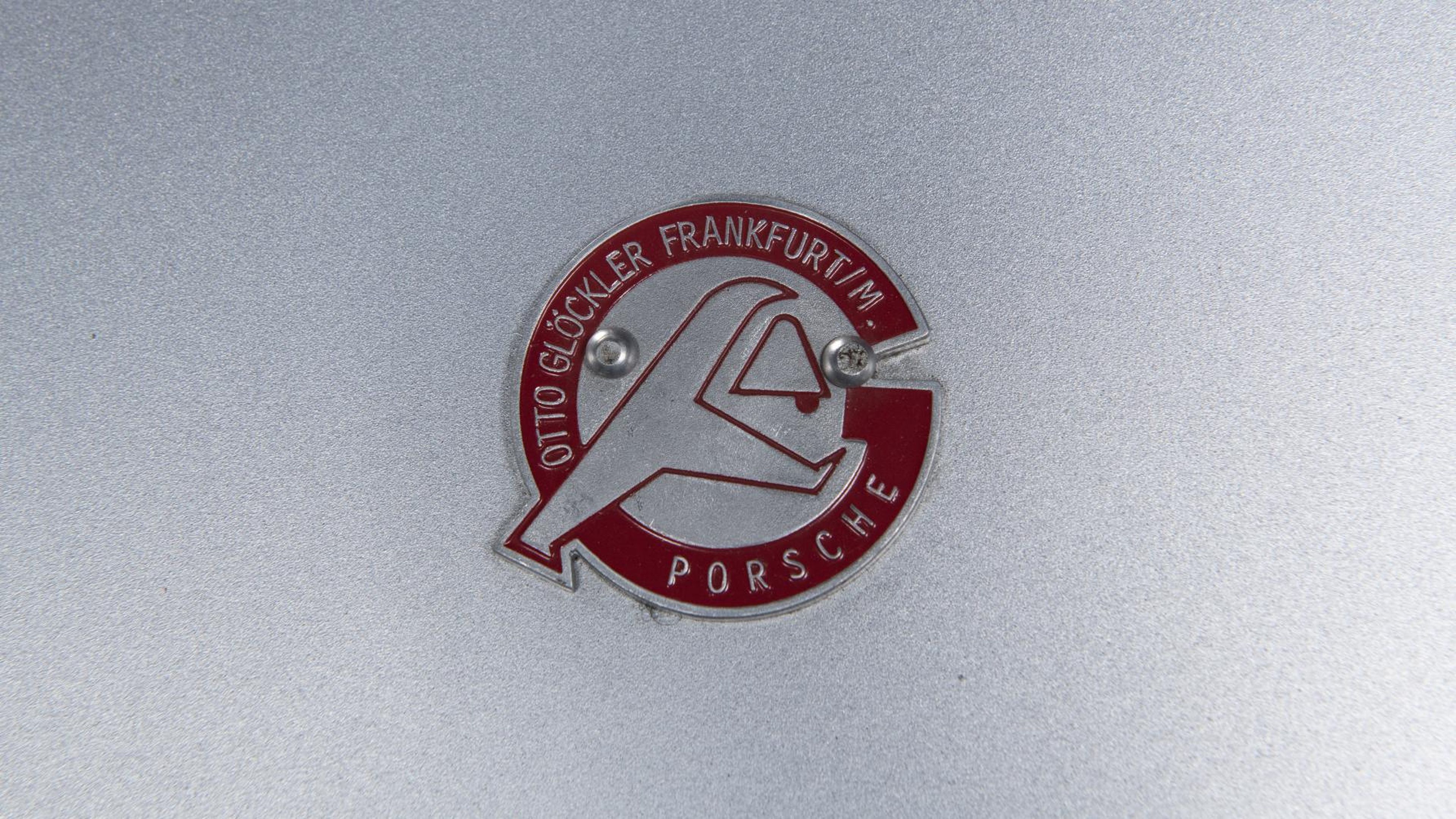 El logo que Otto Glöckner ponía en sus escasas creaciones. Foto: Dirk de Jager para RM Sotheby's