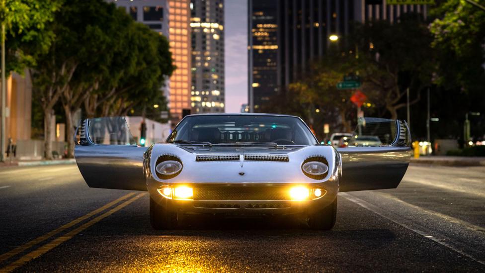 Tienes dos millones para este Lamborghini Miura sin pintar? 