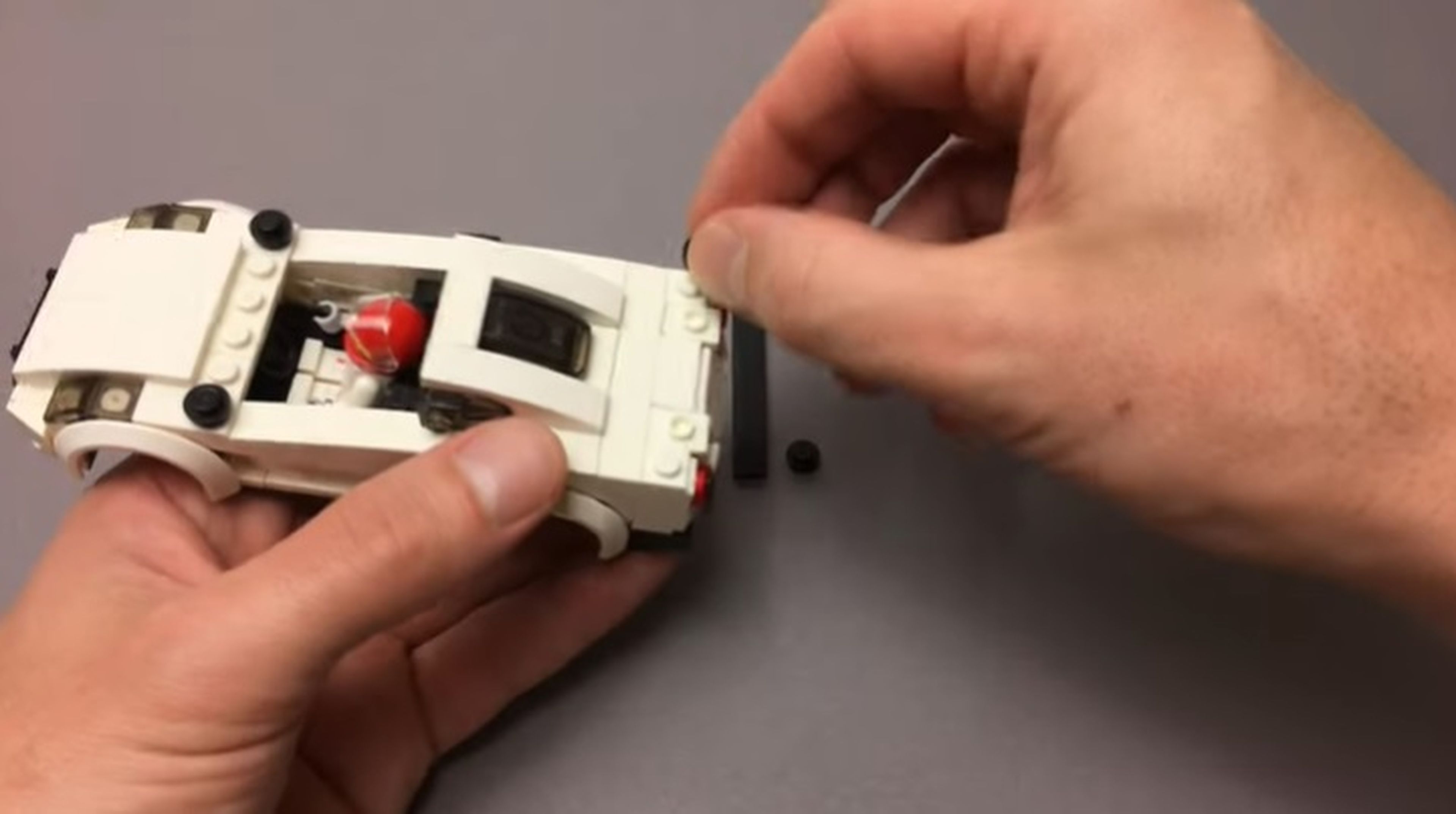 Quieres aprender a hacer coches de LEGO? Un r te enseña a hacer  prácticamente cualquiera