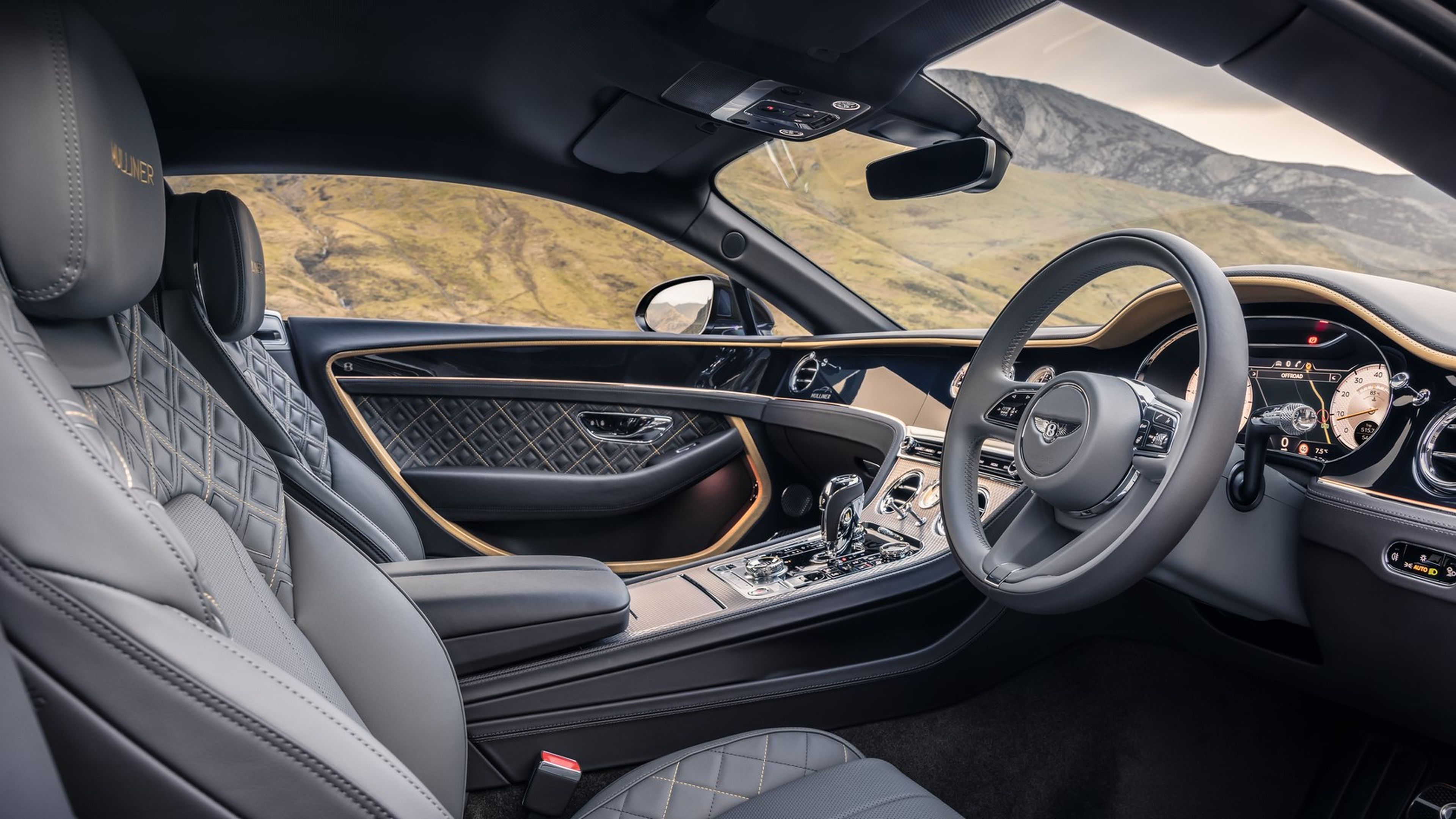 Interior del Bentley Continental GT Mulliner Blackline