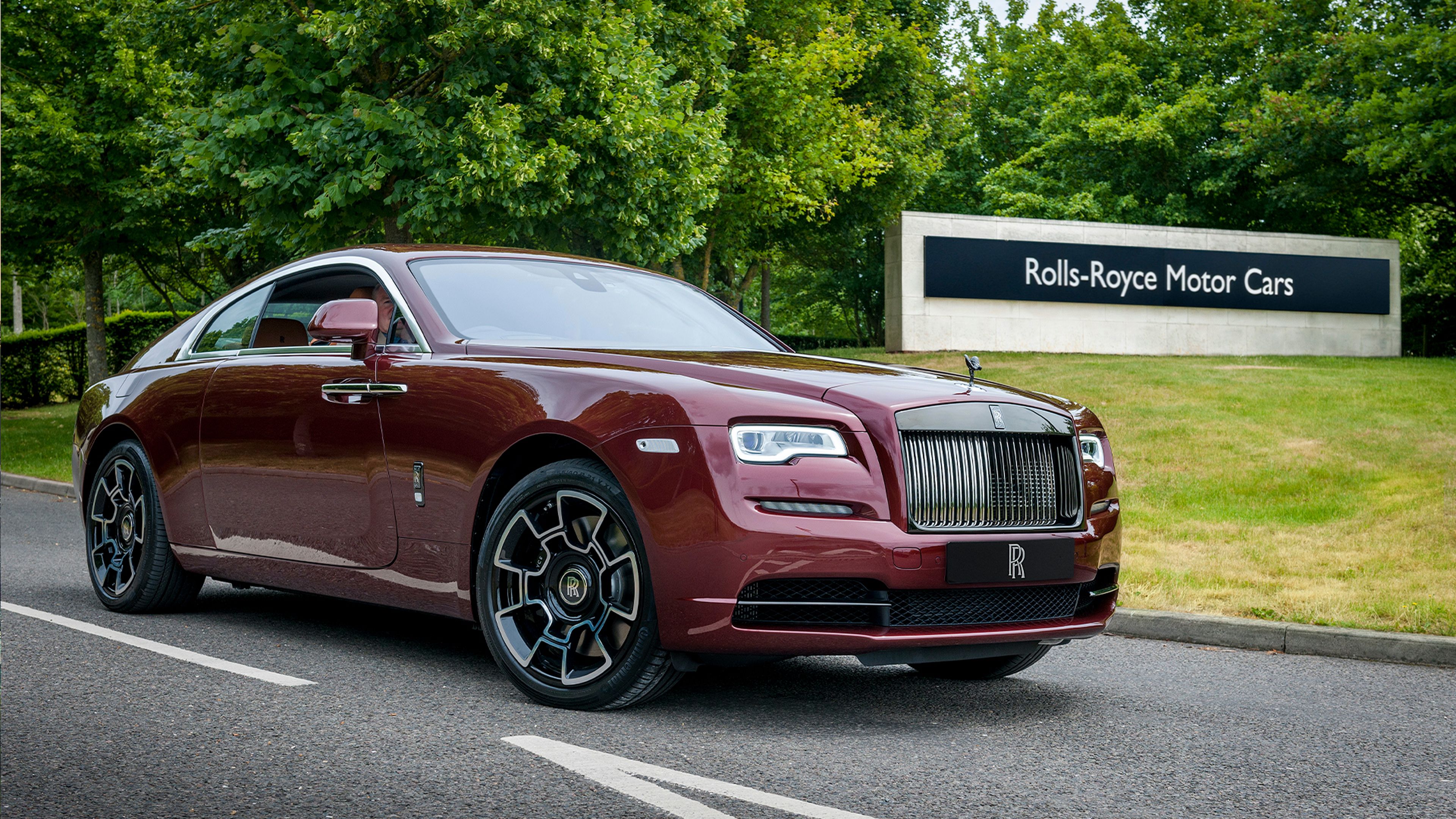 Rolls Royce Wraith.