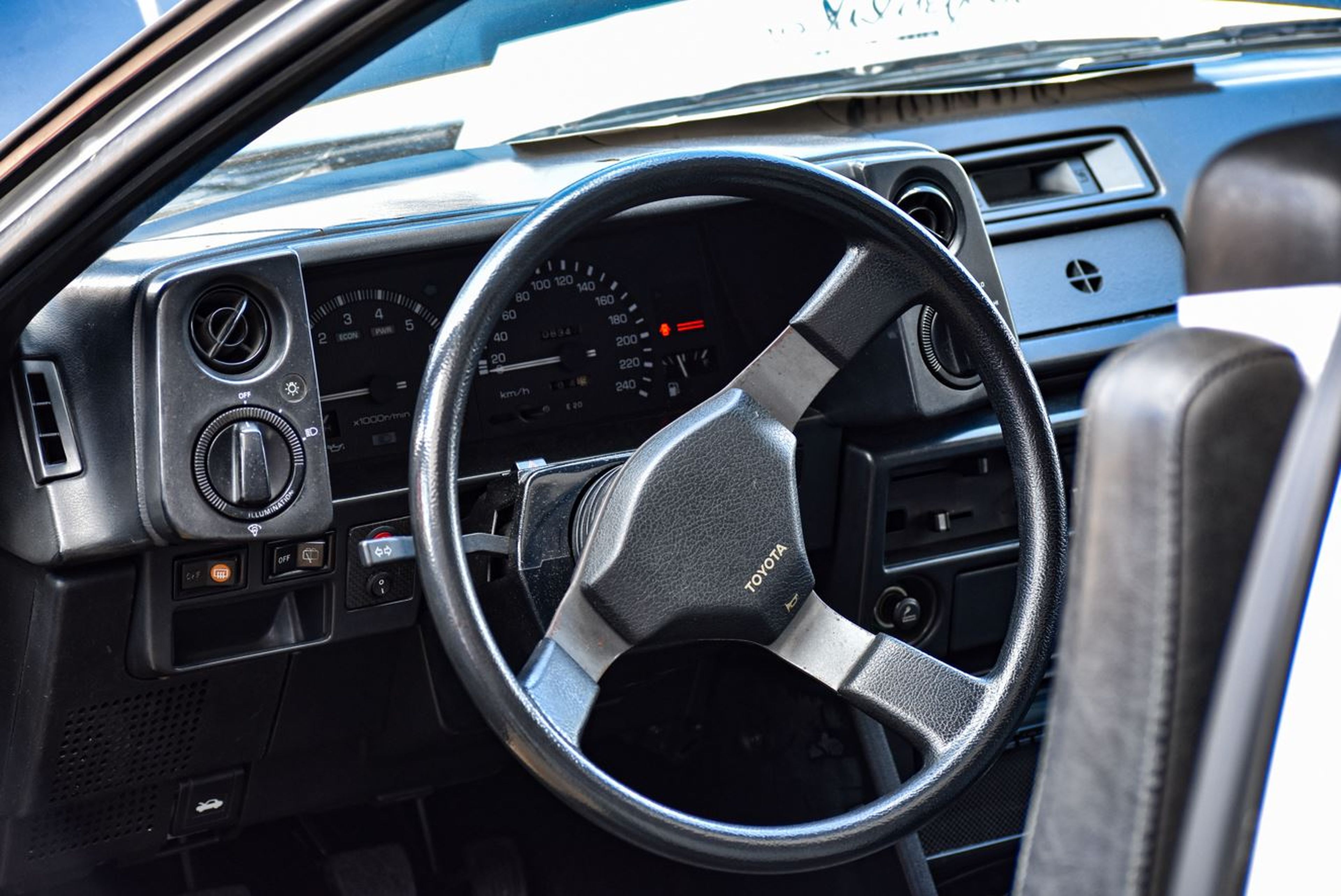 Interior del Toyota AE86