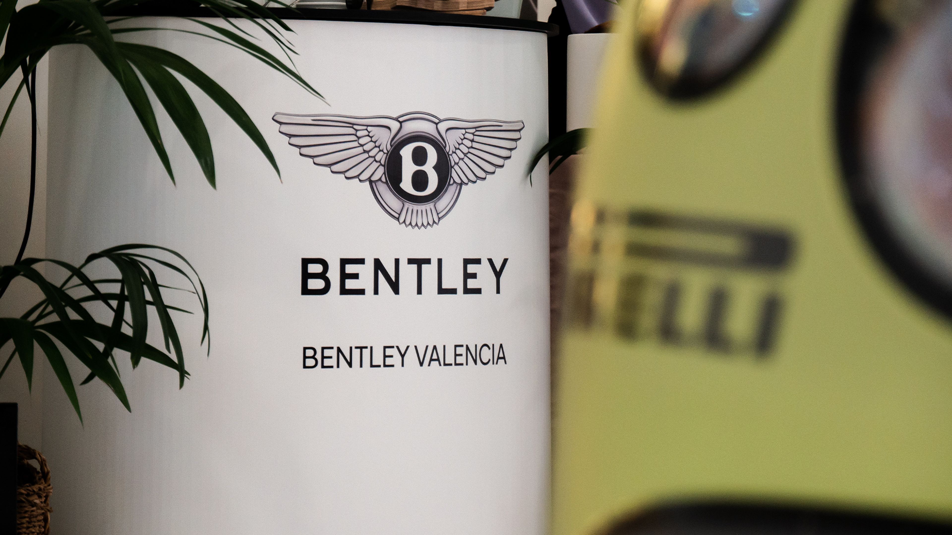 Bentley Valencia.