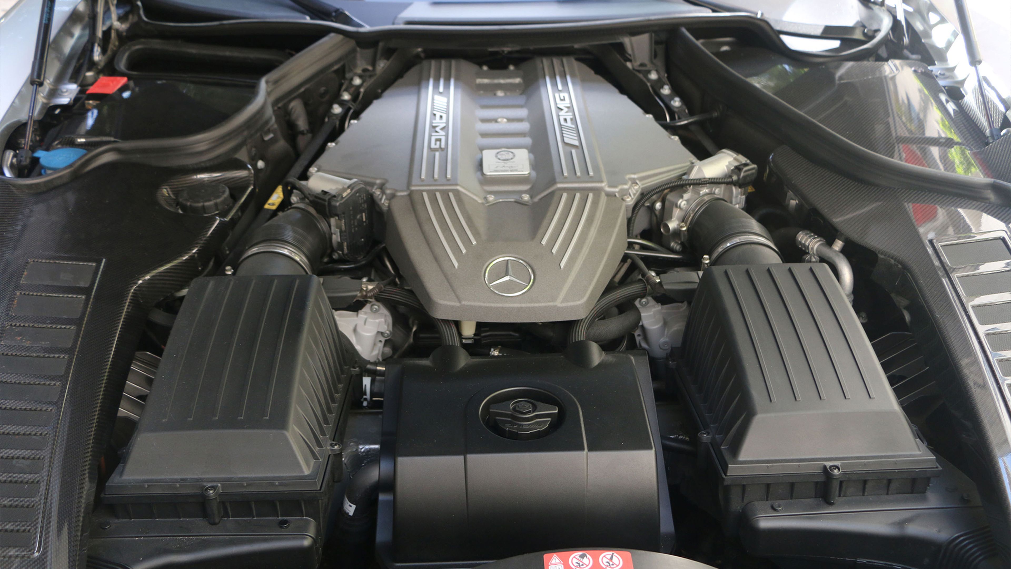 Motor M159 V8 del Mercedes SLS.