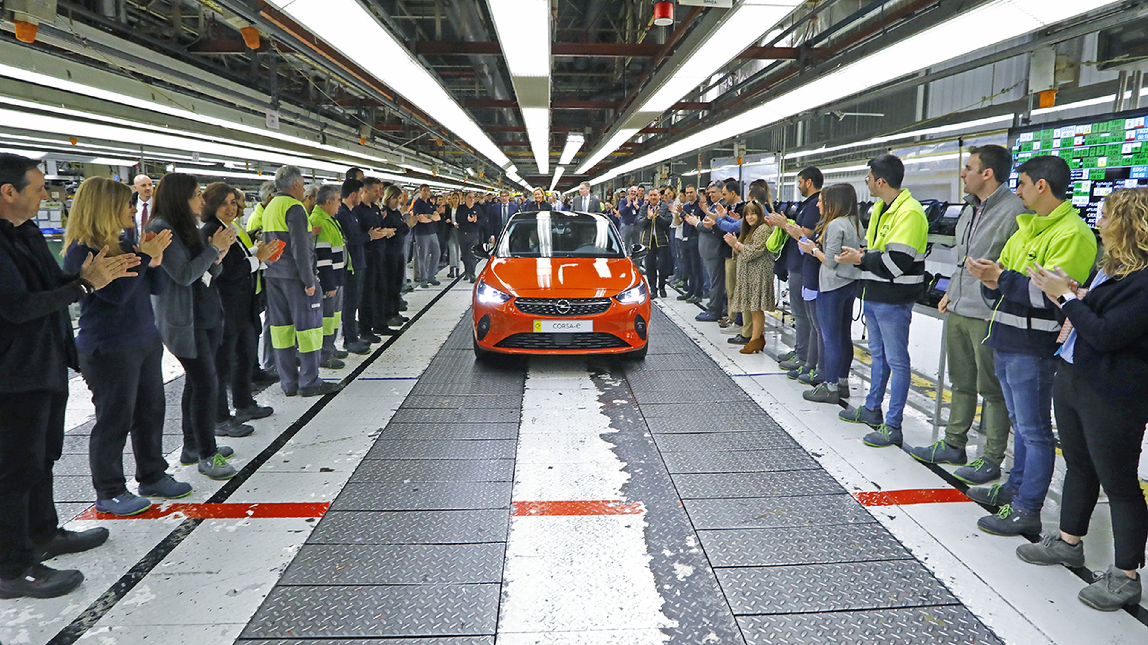 Presentación del Opel Corsa-e en la planta de Zaragoza.