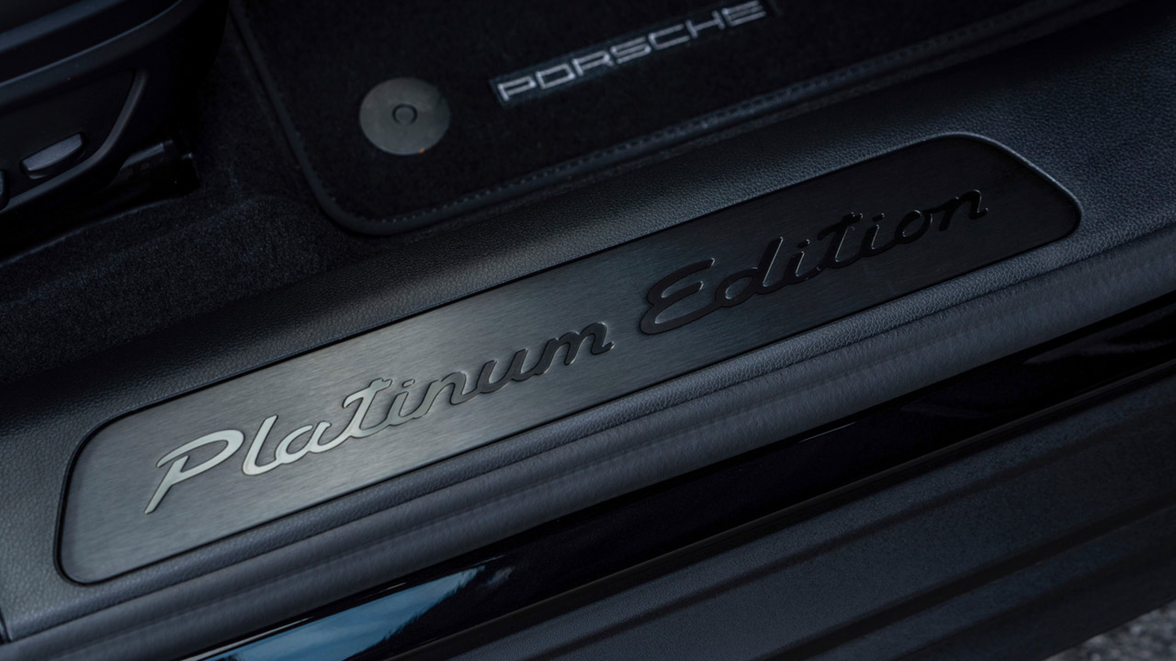 Porsche Panamera 4 E-Hybrid Platinum Edition.