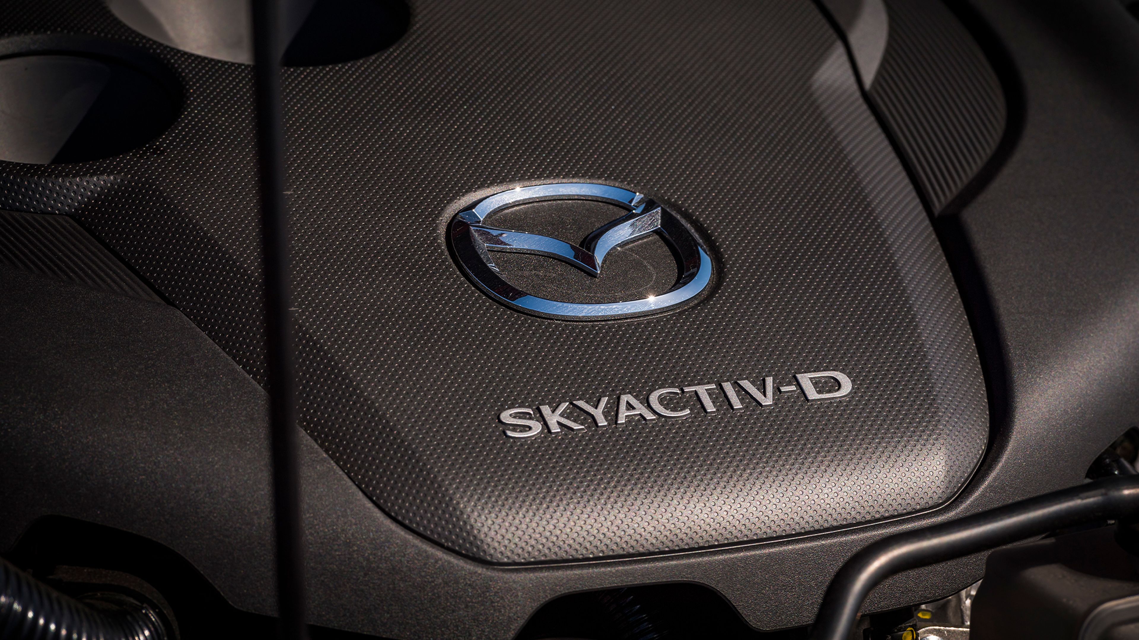 Motor Mazda SKYACTIV D de 4 cilindros en línea turbo.
