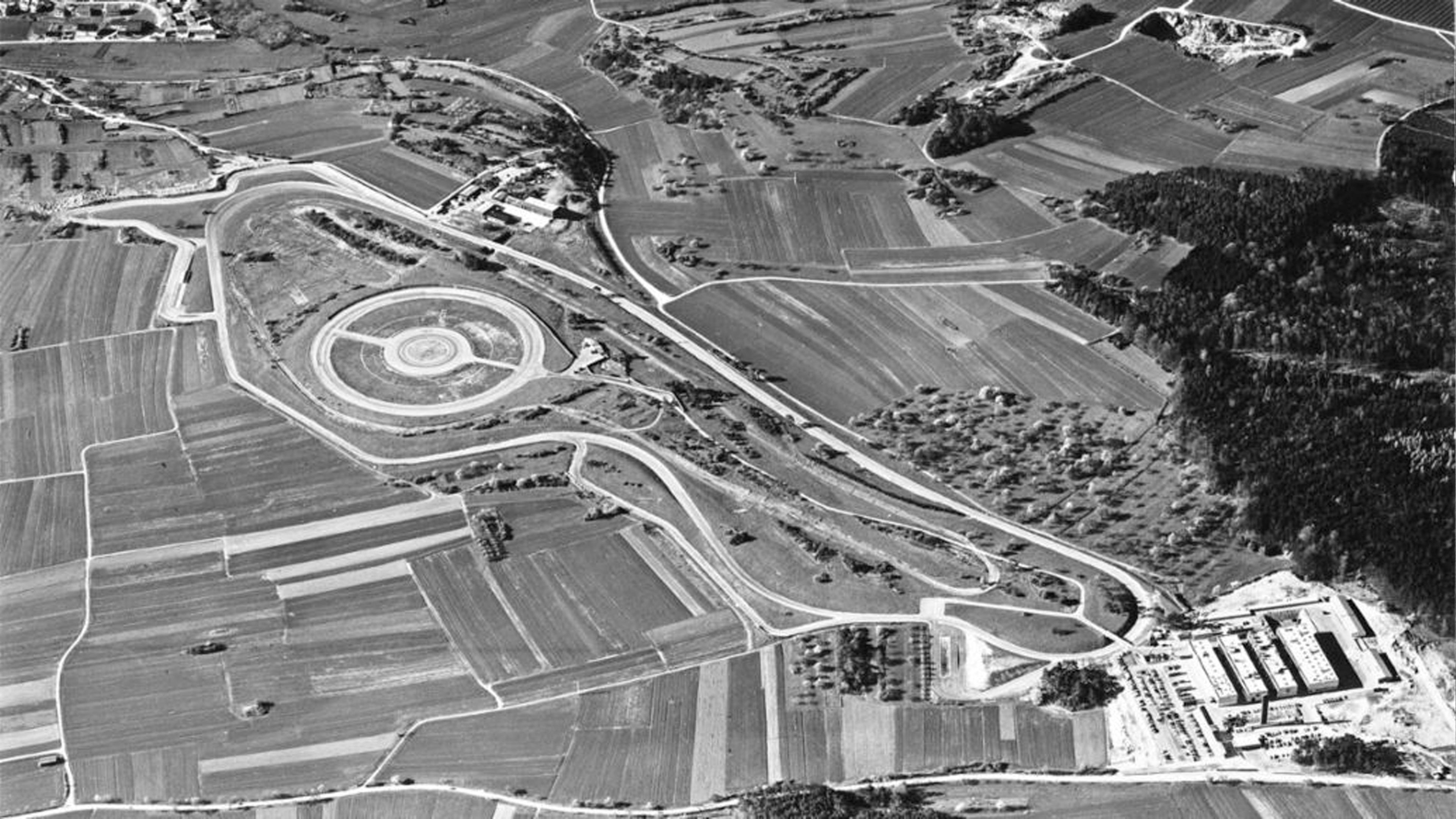 Vista aérea del Centro de desarrollo Weissach, 1972.