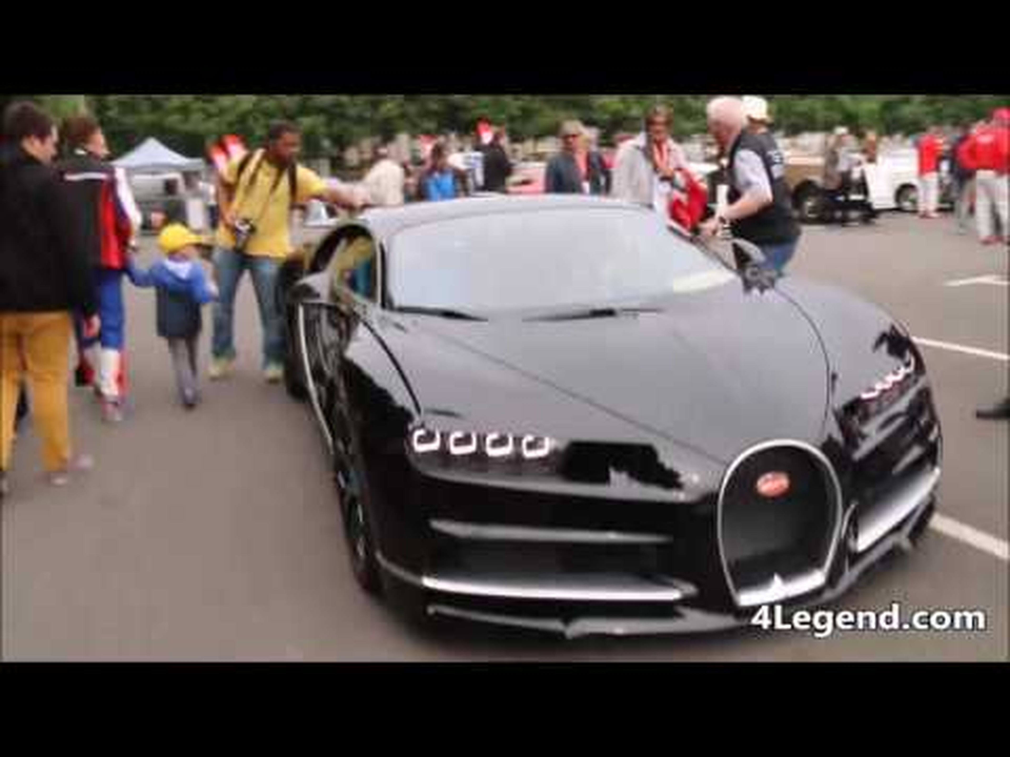 Aceleración del Bugatti Chiron en el desfile de pilotos de Le Mans