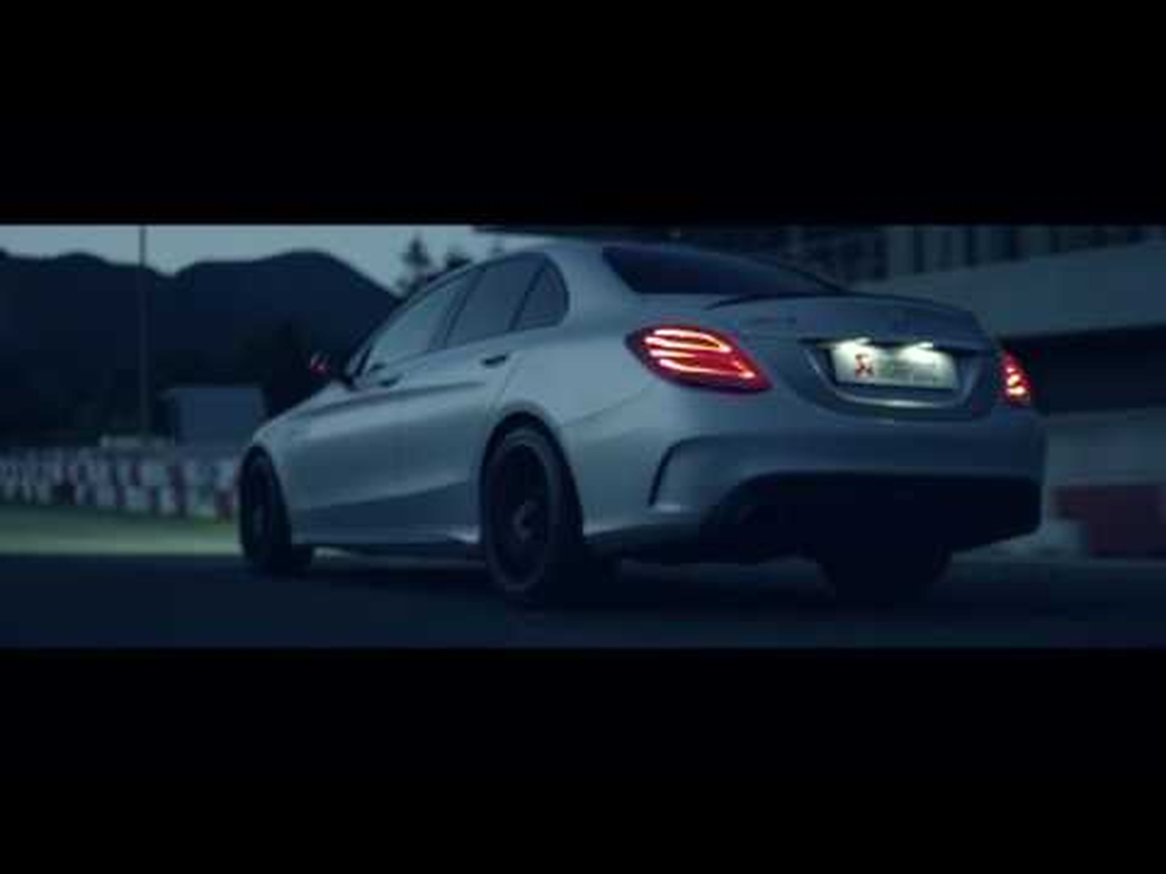Akrapovič diseña un nuevo escape para el Mercedes C63 AMG