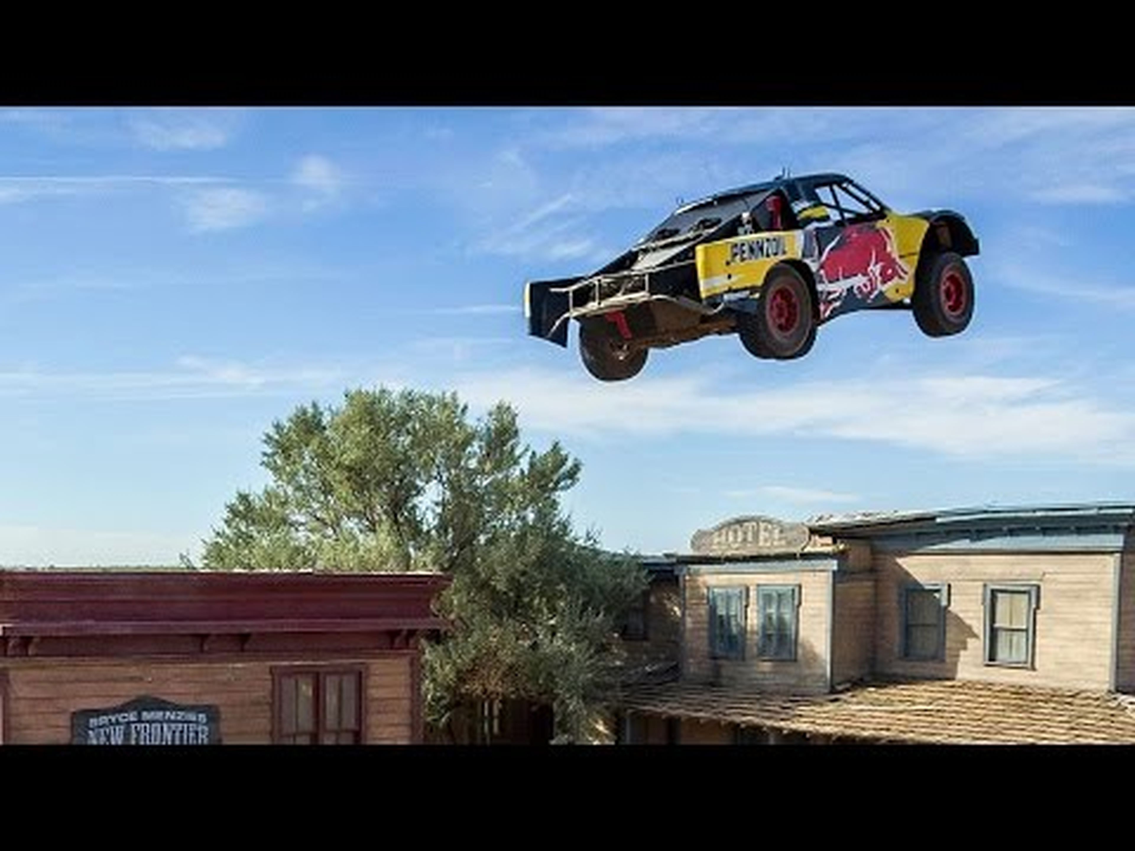 Bryce Menzies récord mundial de salto de camiones