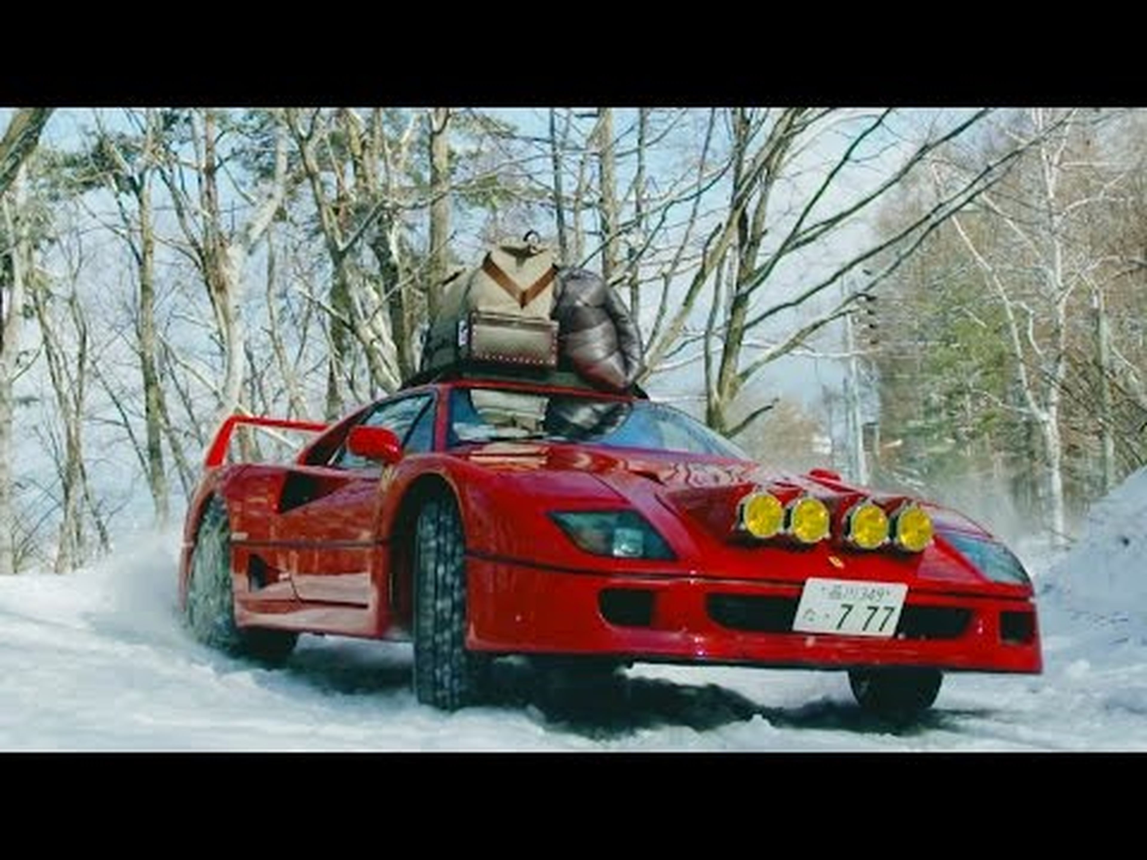 Ferrari F40 drift en nieve