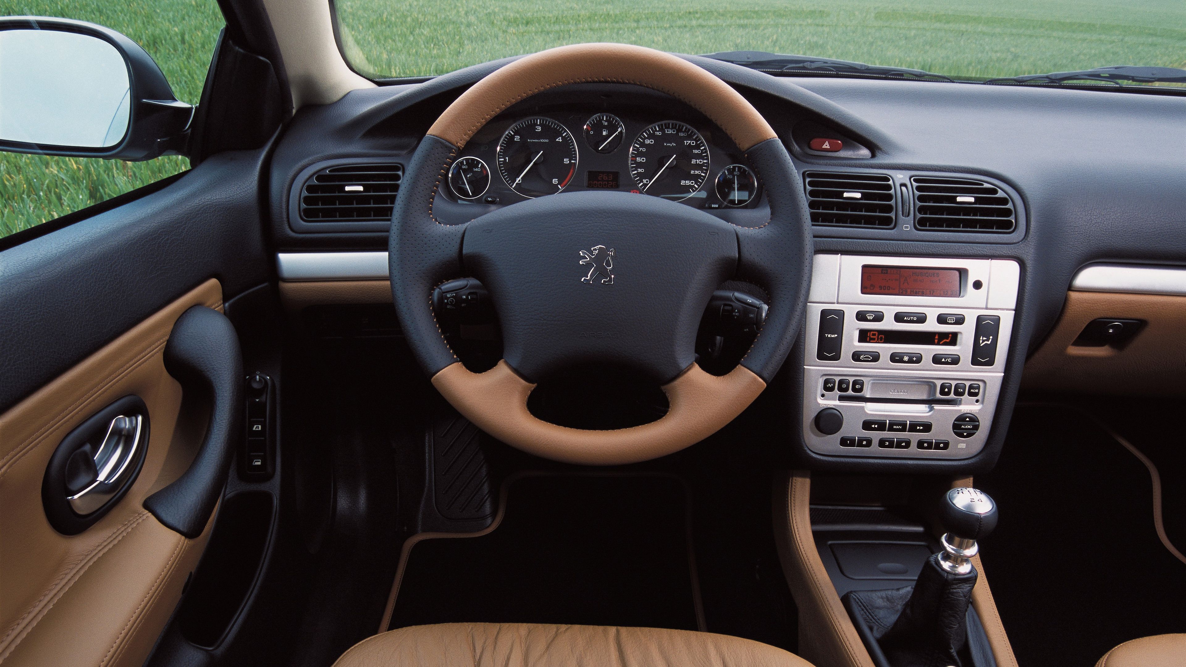 Interior del Peugeot 406 Coupé