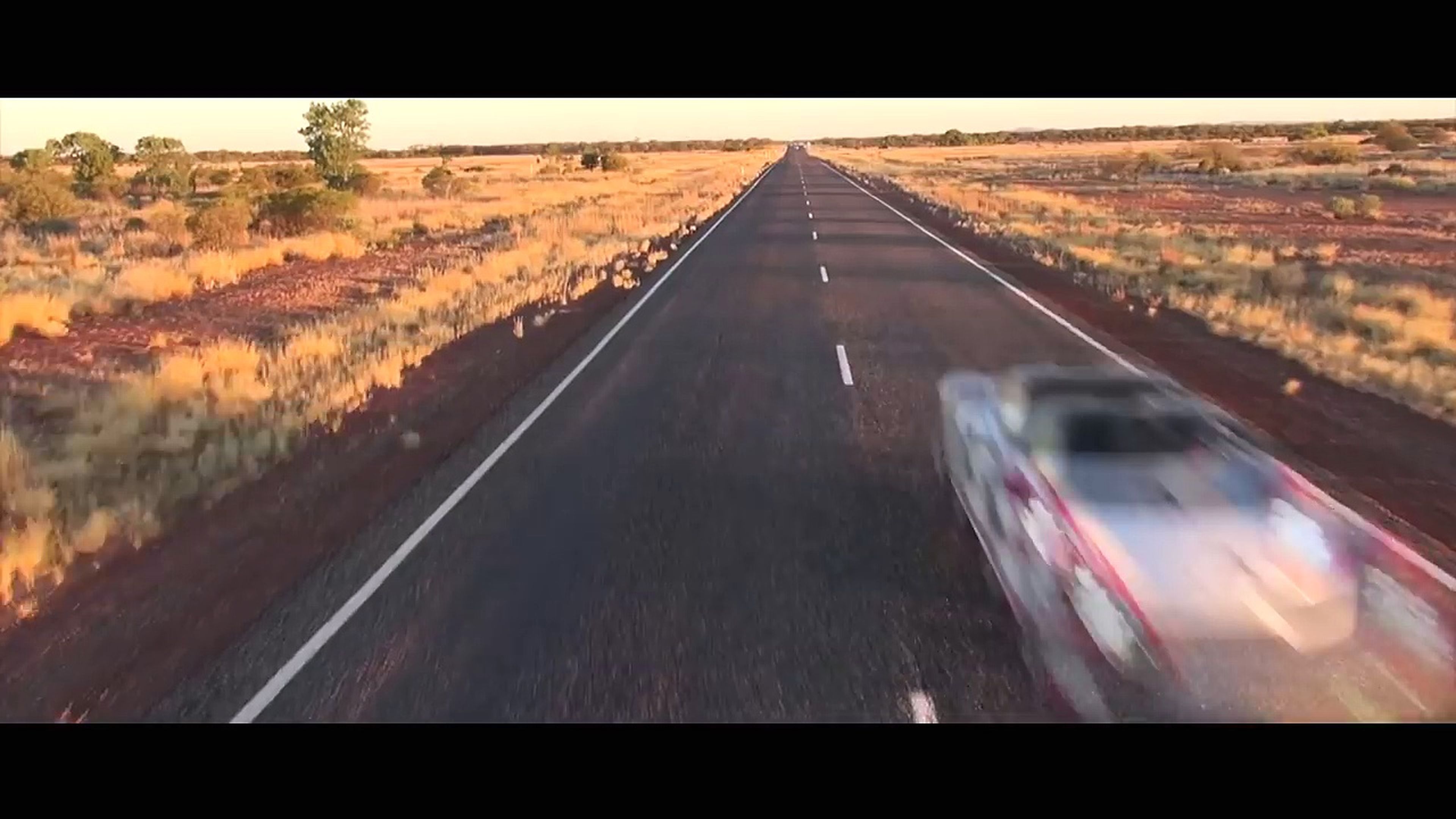 Un Porsche 918 Spyder a 350 km/h en Australia