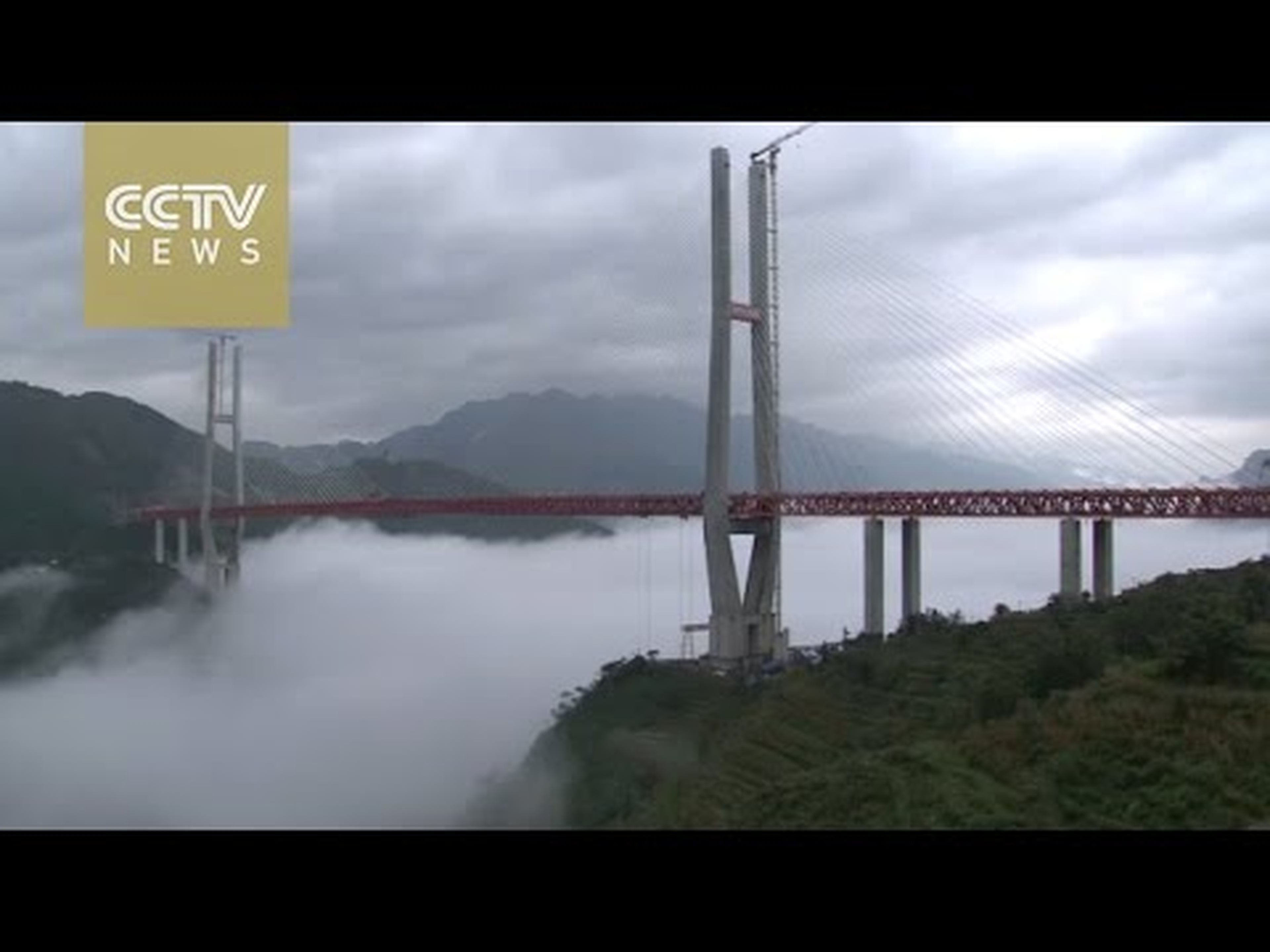 Timelapse: el puente más alto del mundo, en China
