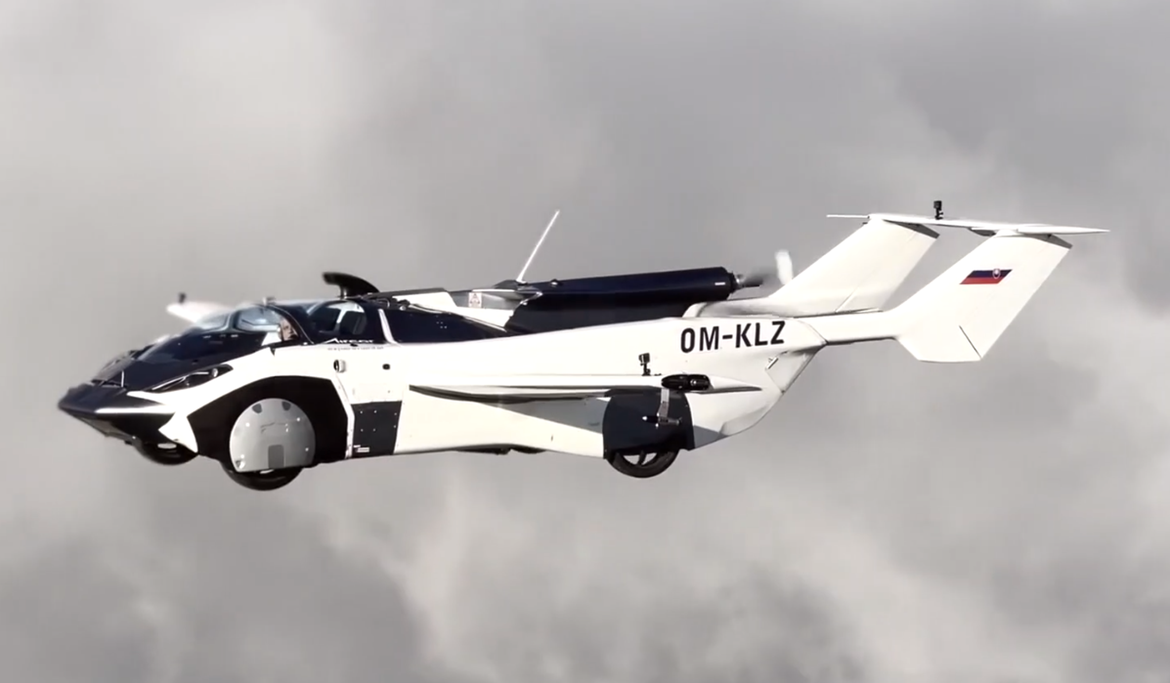 VÍDEO: el Aircar, este coche volador, ya tiene la licencia y todo en regla para poder volar