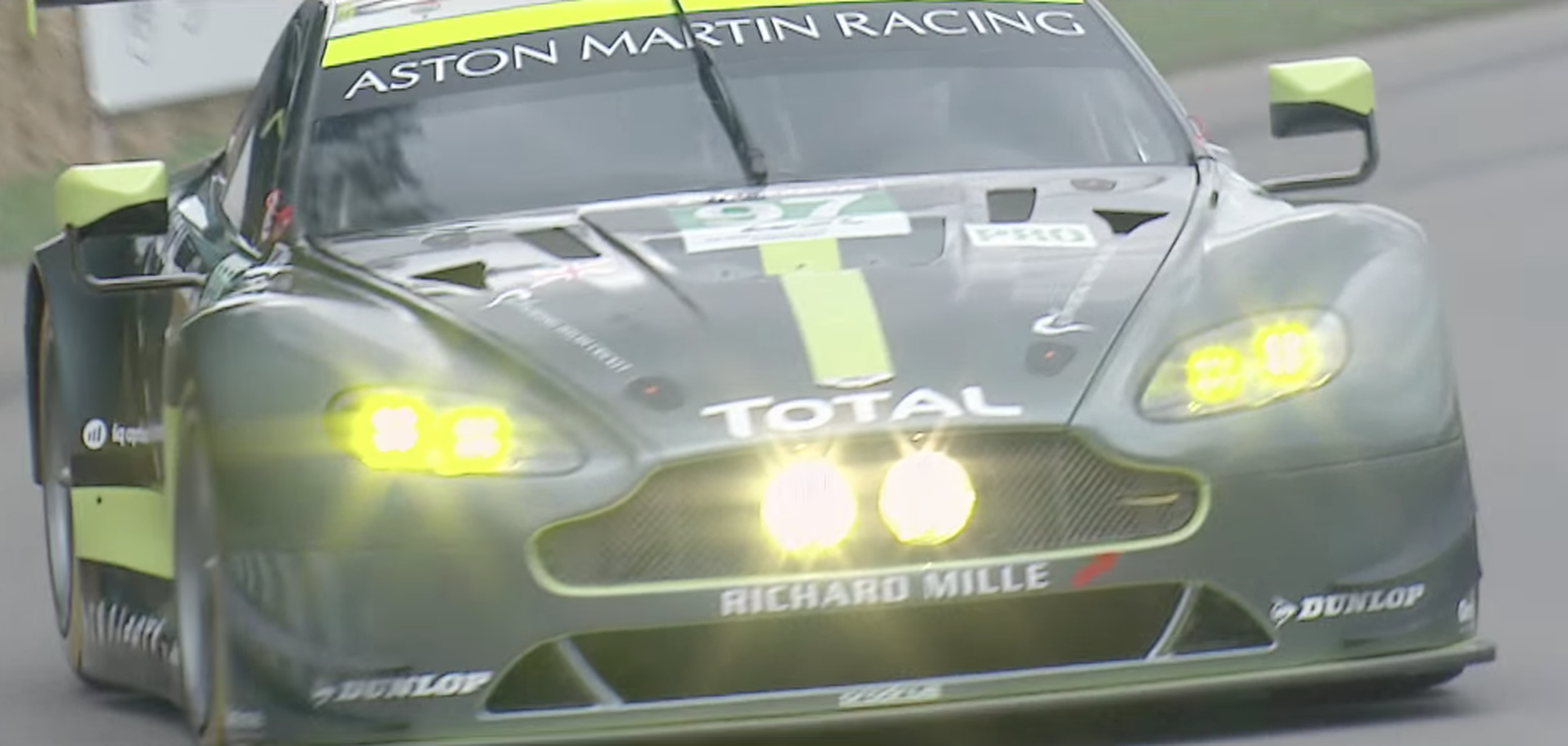 VÍDEO: Aston Martin en Goodwood es un puro espectáculo