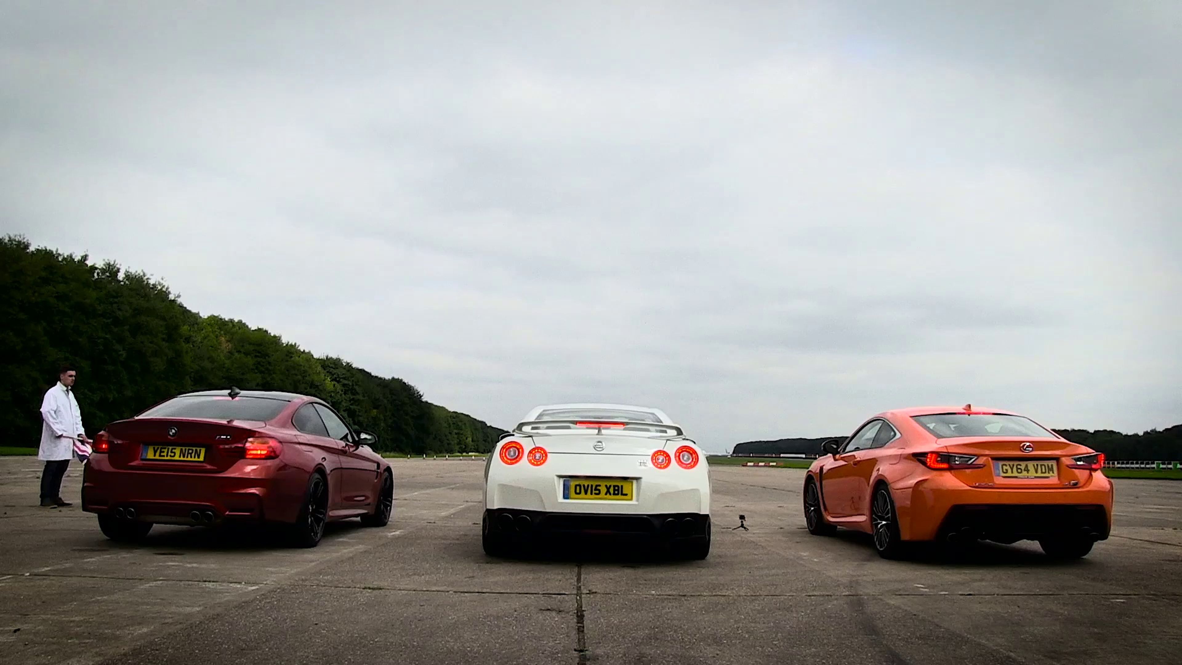 VÍDEO: BMW M4 vs Lexus RC-F vs Nissan GT-R, ¿cuál es más rápido?