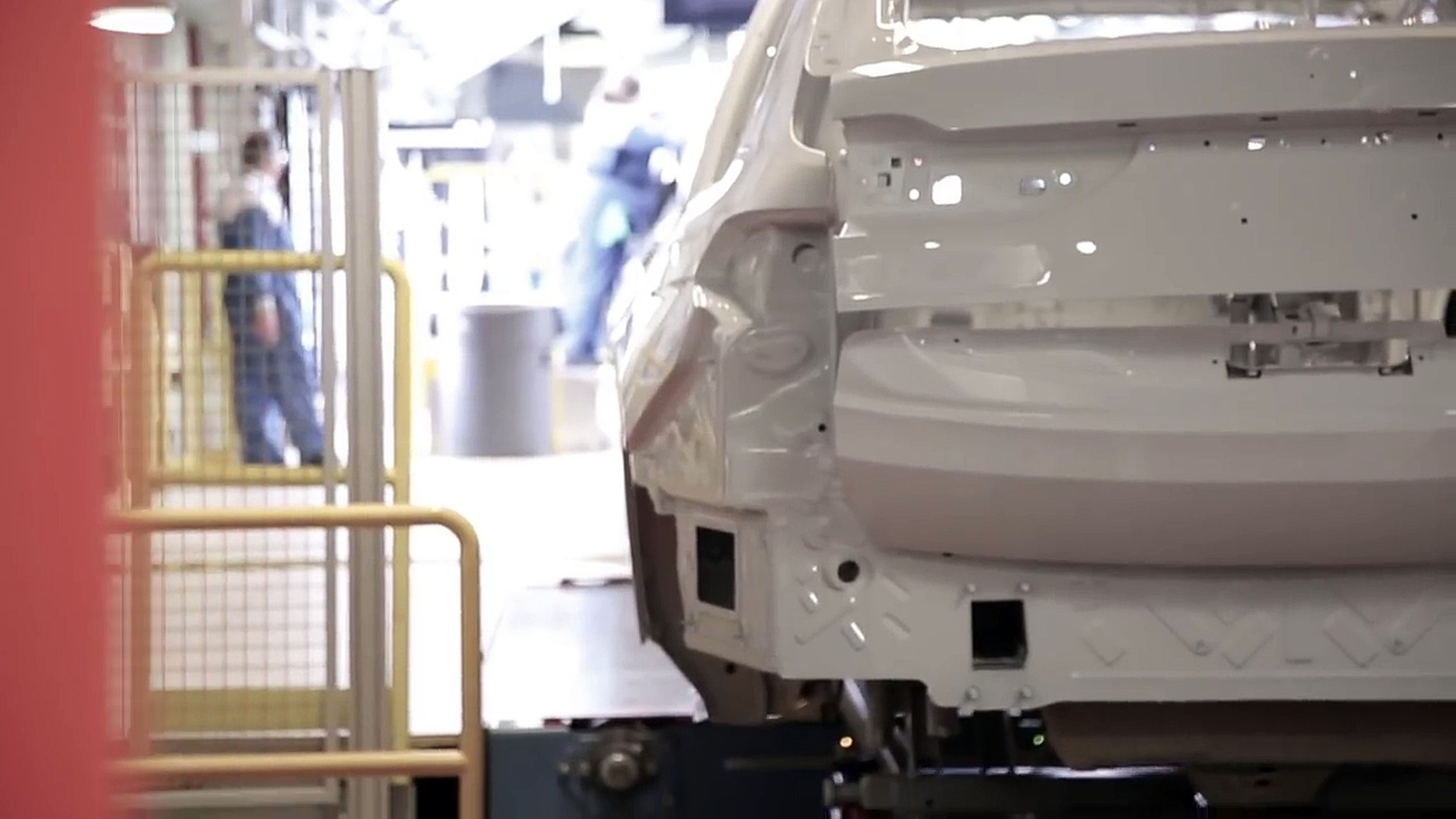 VÍDEO: BMW X7, nos colamos hasta la cocina en su producción [TG]