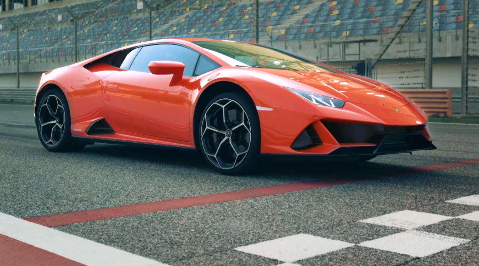 VÍDEO: la brutal aceleración del Lamborghini Huracán EVO 