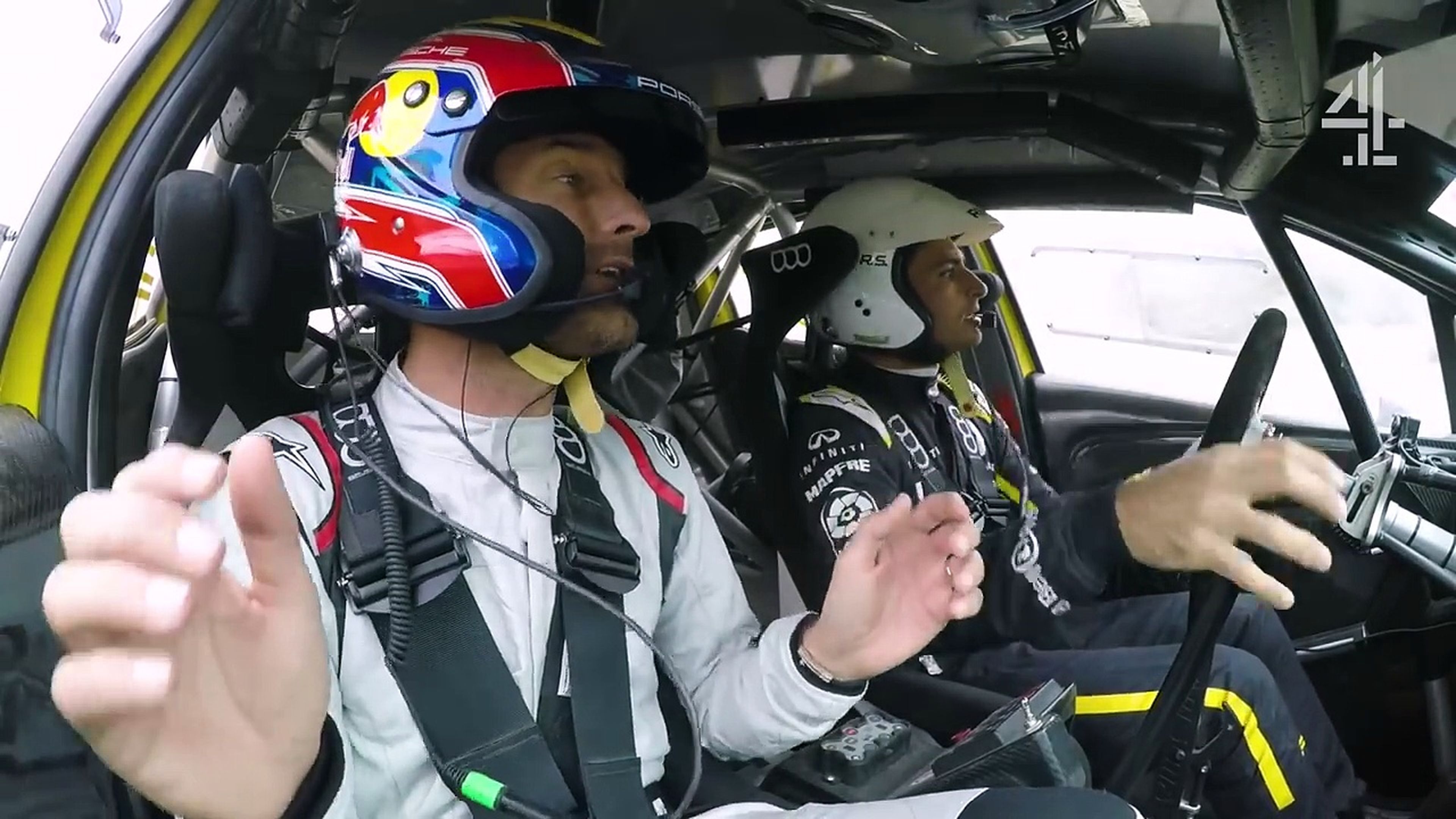 VÍDEO: Carlos Sainz mete miedo a David Coulthard en un coche de rally [TG]