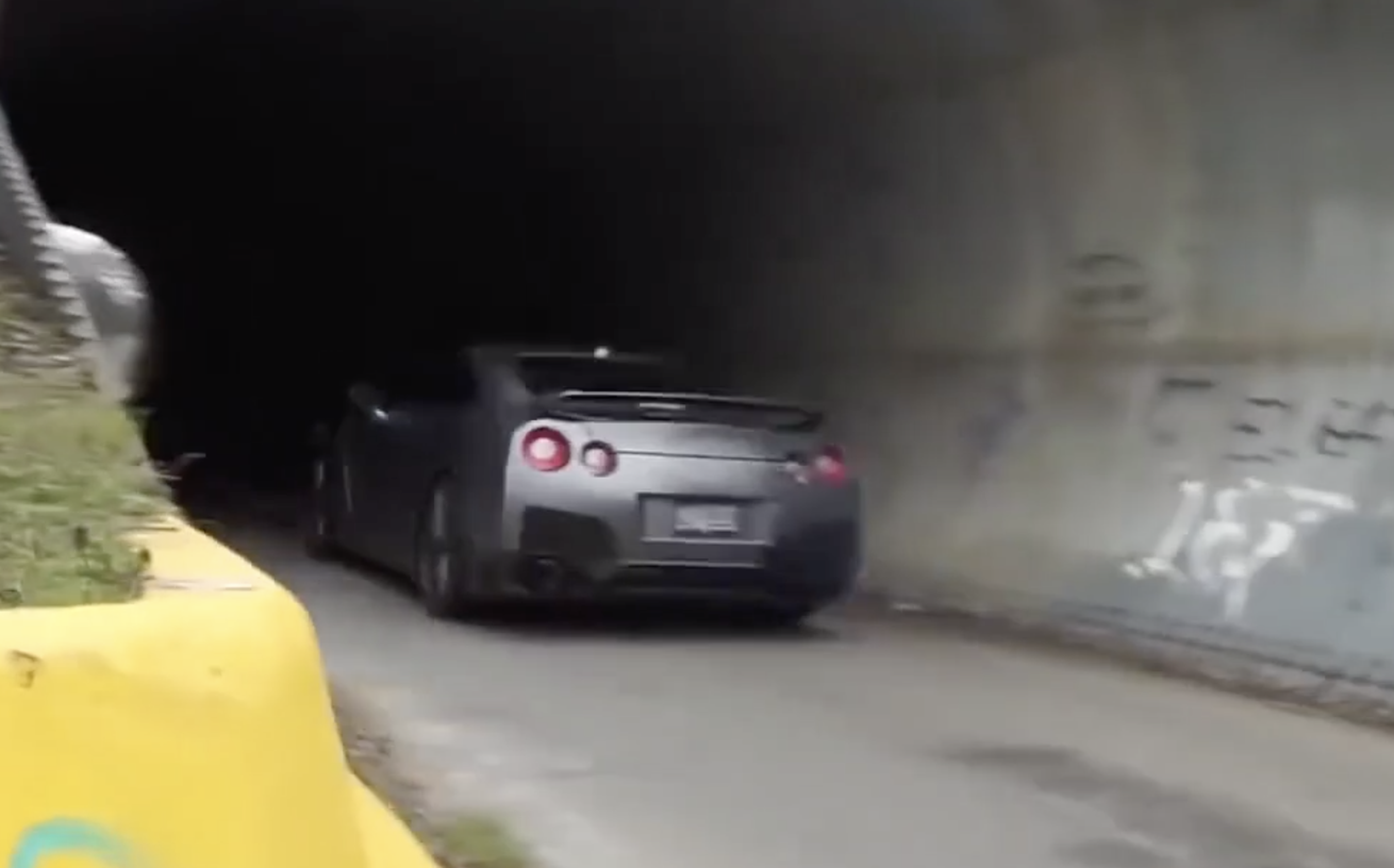 VÍDEO: Flipa con el sonido de este Nissan GT-R R35 con escapes modificados