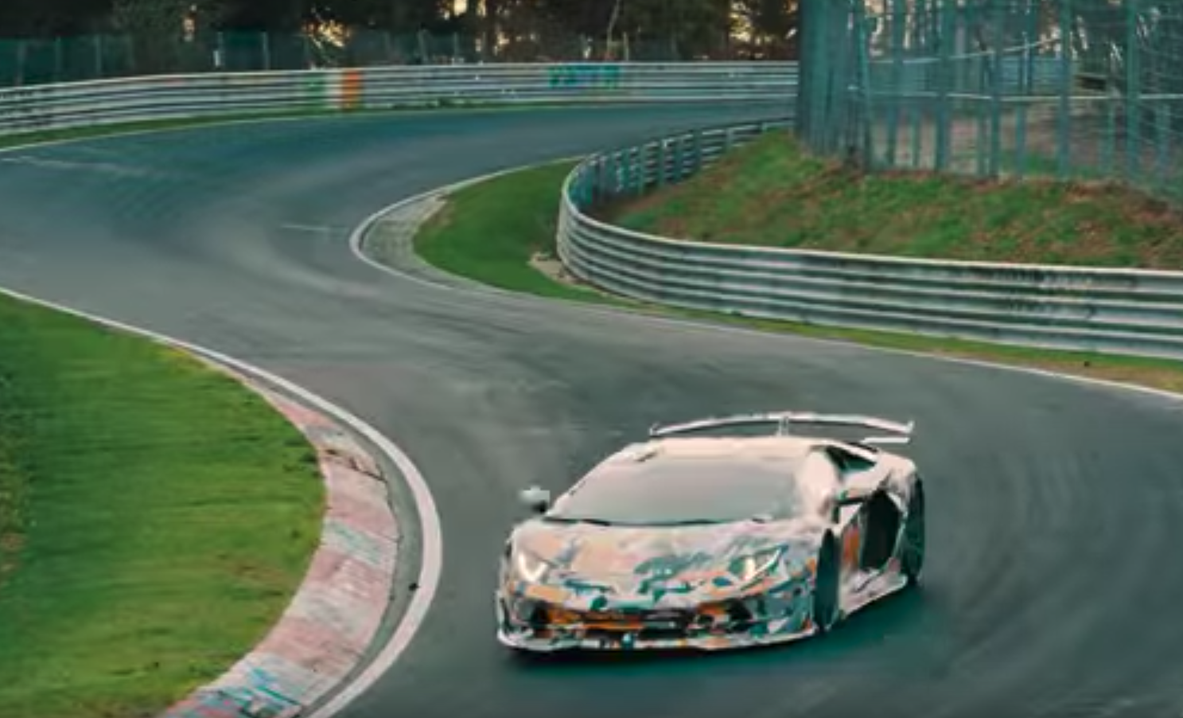 Vídeo: Lamborghini Aventador SVJ, ¡el rey de la aerodinámica!
