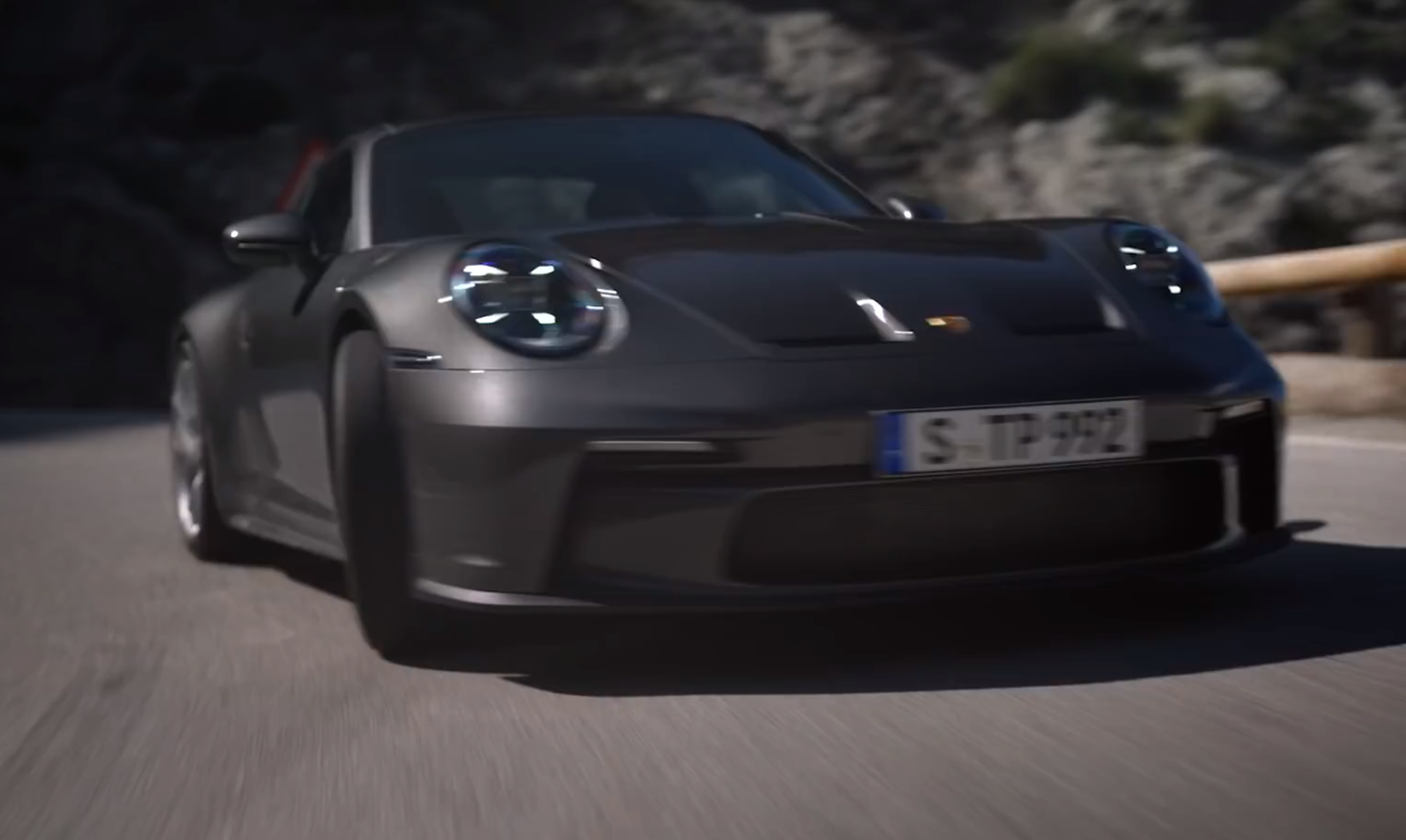 VÍDEO: Porsche 911 GT3 Touring, con los mismos 510 CV, pero una mayor discreción