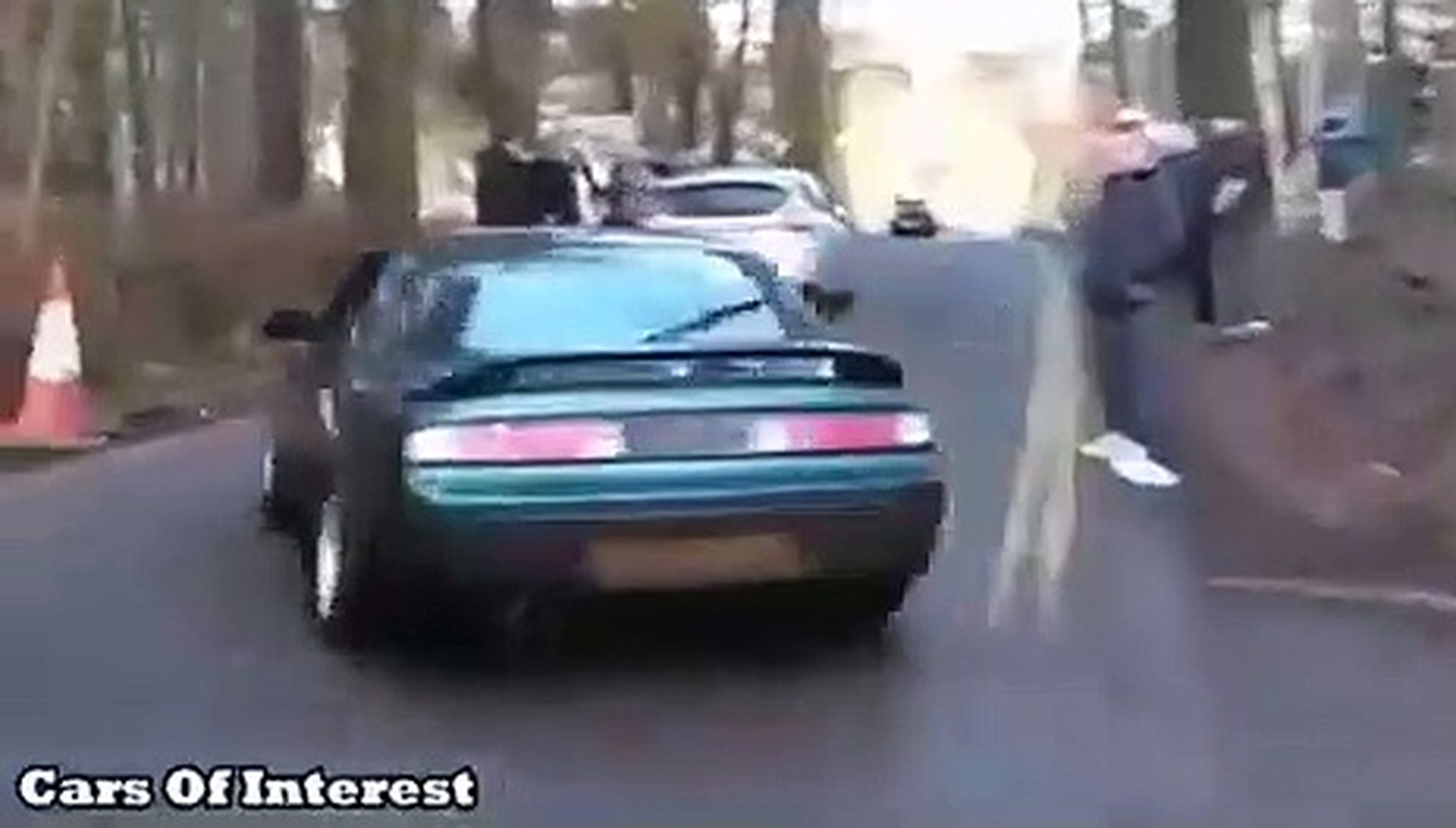 VÍDEO: Si te atreves con el drift callejero... ¡no lo hagas delante de la policía!