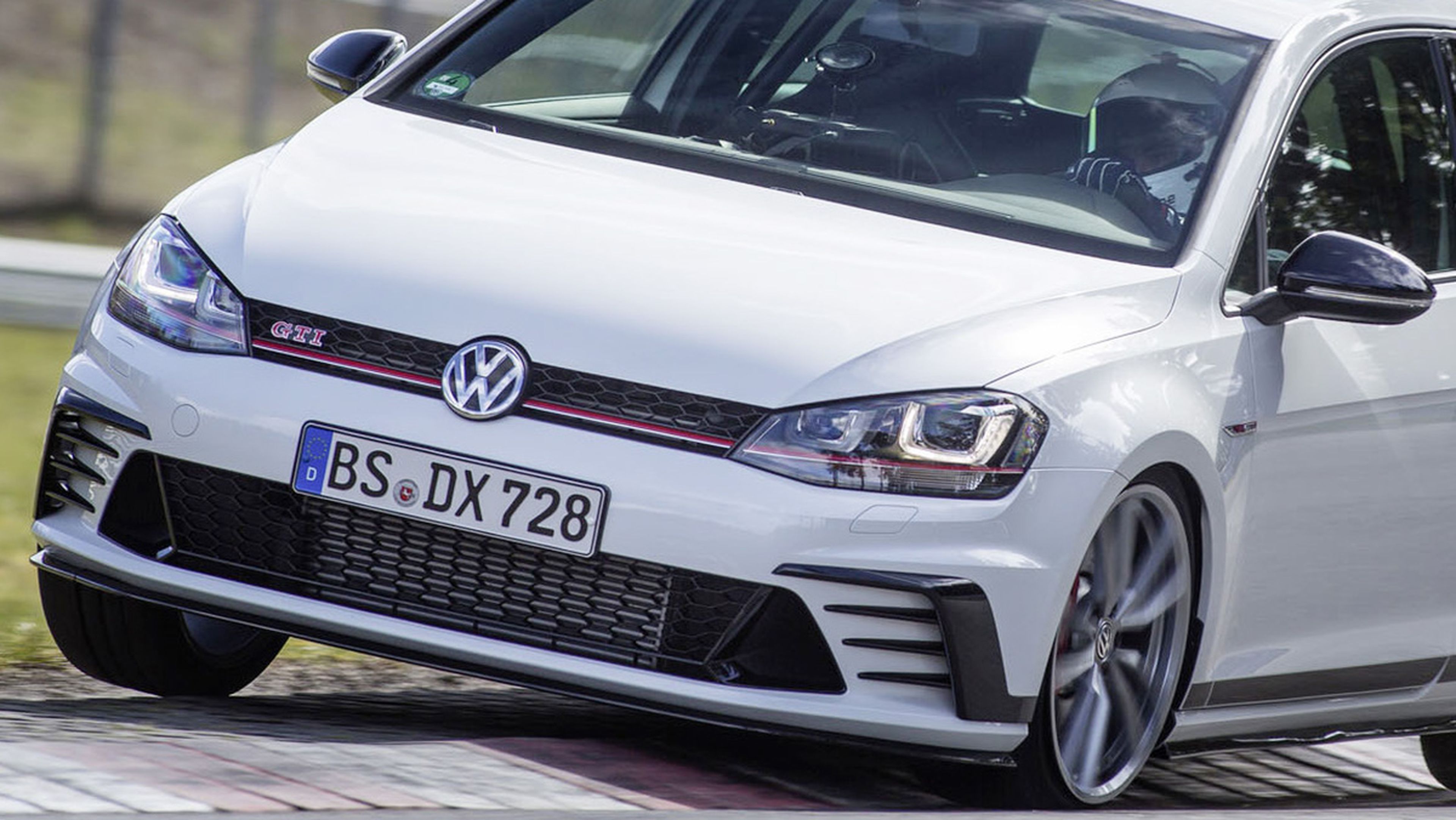 El Volkswagen Golf GTI Clubsport S bate su propio récord en Nürburgring