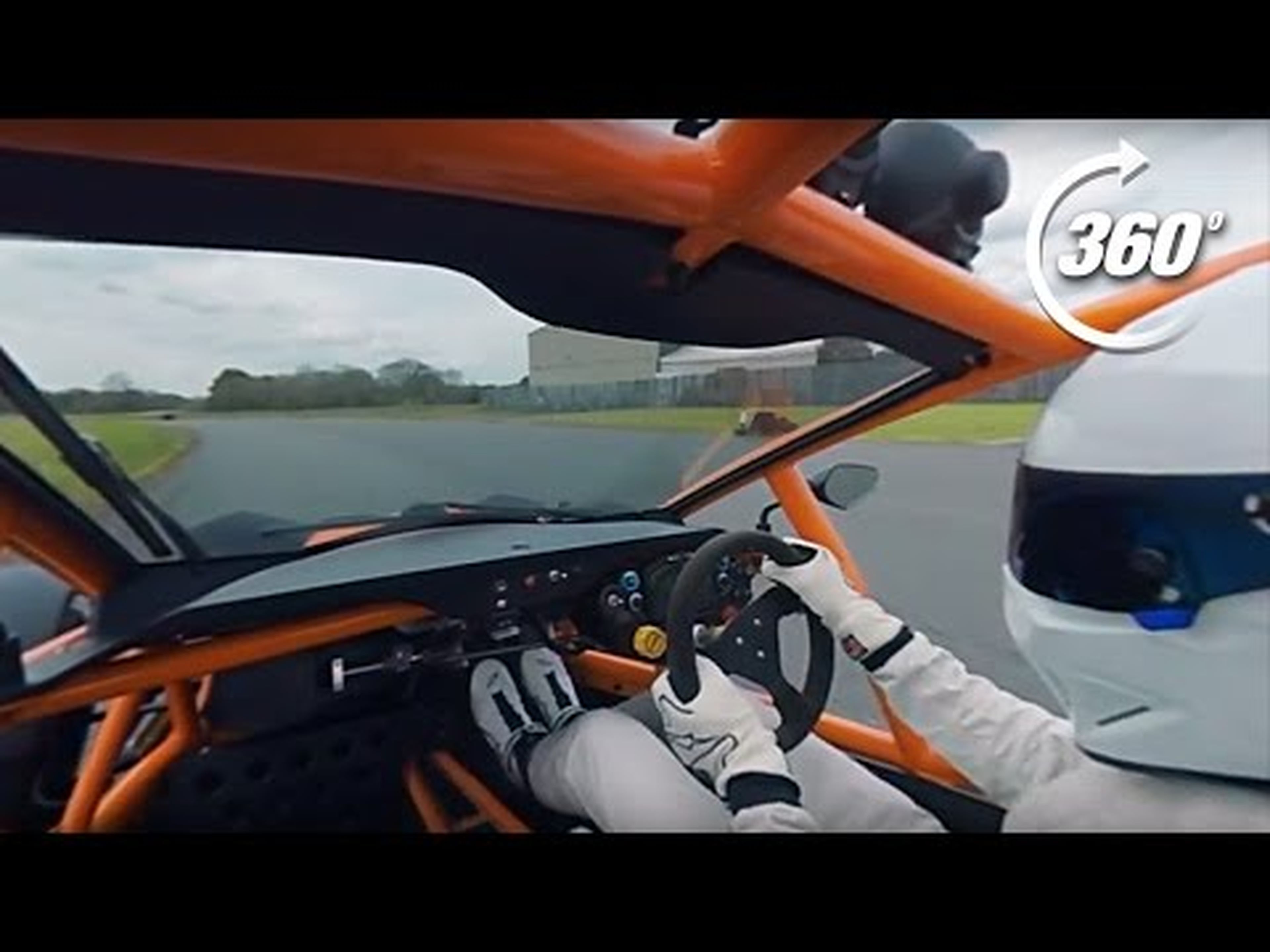 Vuelta on board 360° en el Ariel Nomad y con The Stig al volante - Top Gear