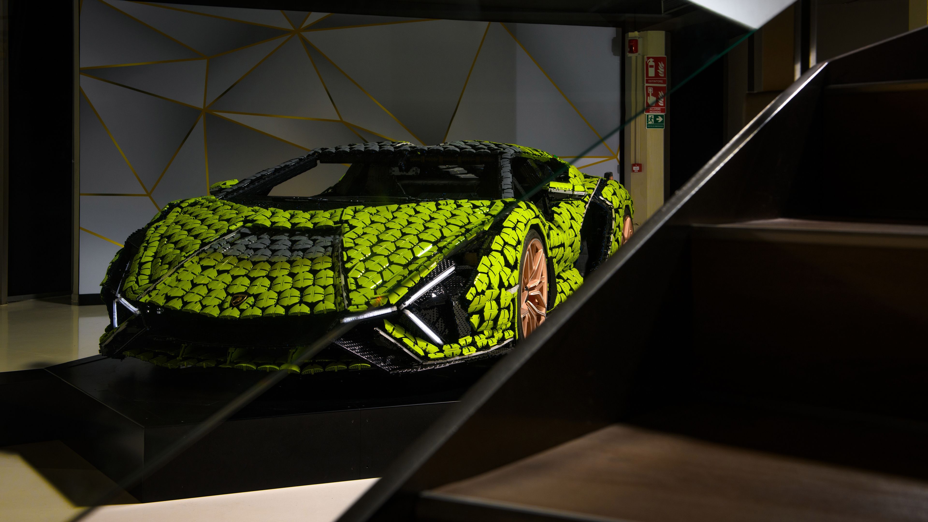 Lamborghini Sián a escala 1:1 de LEGO Technic