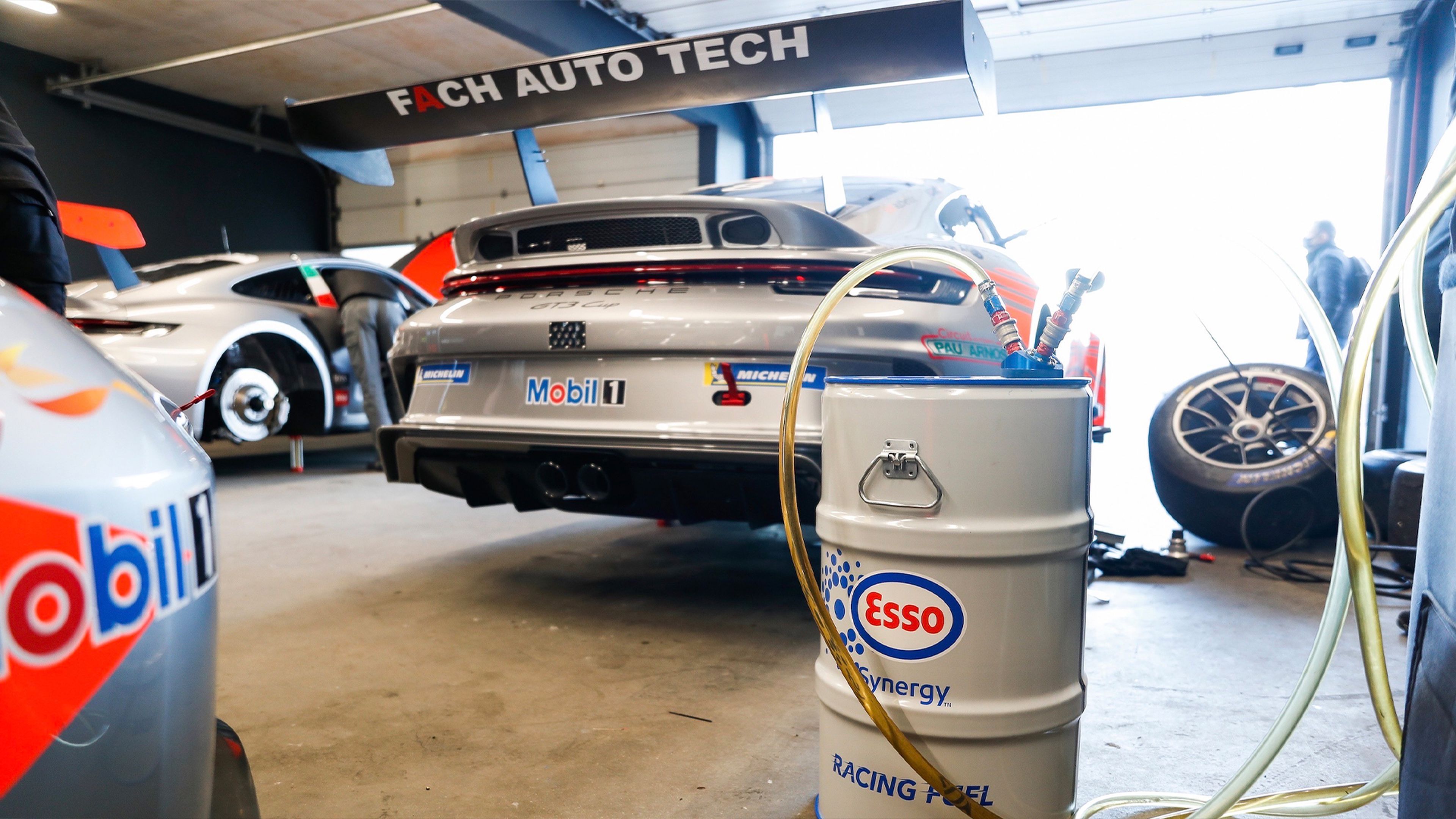 Porsche 911 GT3 alimentado por e-fuels en la Porsche Mobil1 SuperCup.