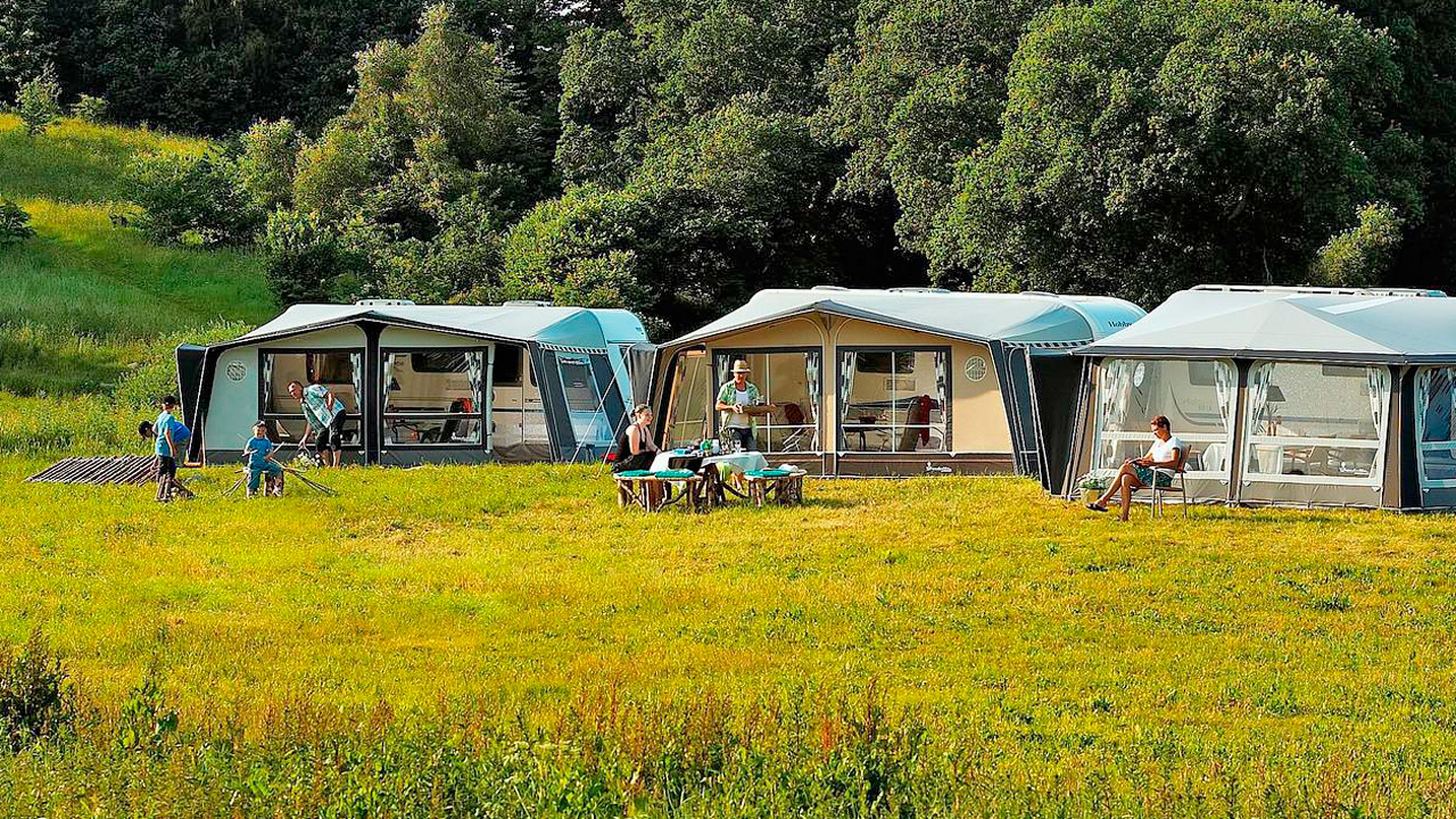 Tres lugares donde se puede acampar con camper, caravana, autocaravana