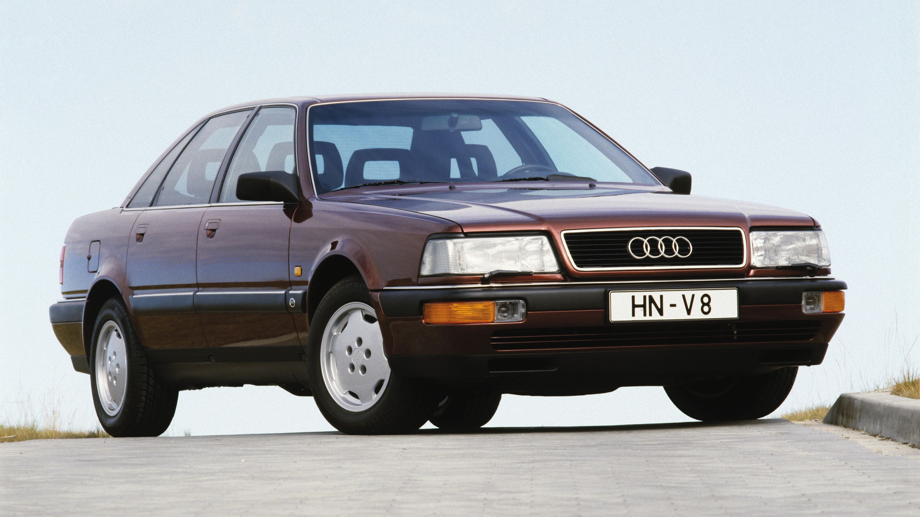 Grandes berlinas olvidadas: Audi V8