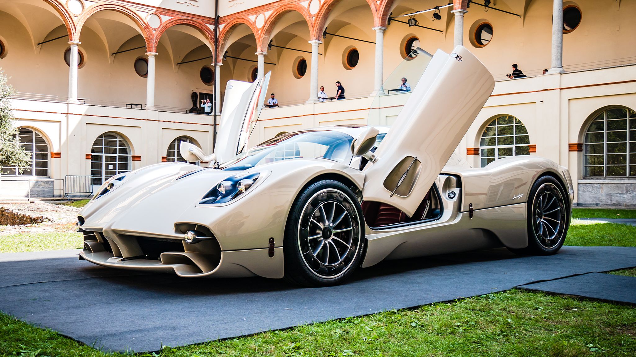 La Presentación Del Nuevo Pagani Utopia En Fotografías