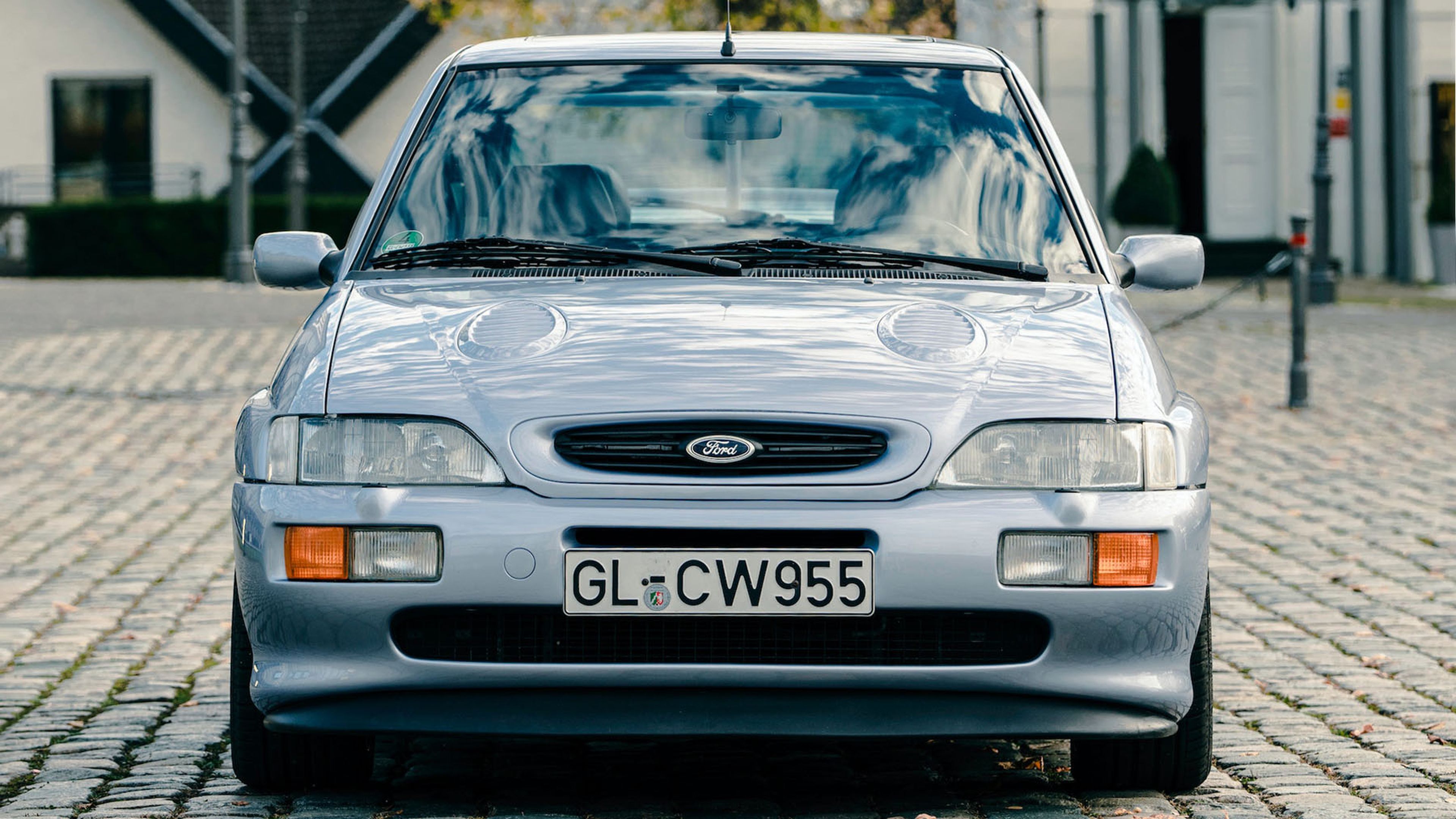 Sale a la venta el último Ford Escort RS Cosworth jamás fabricado