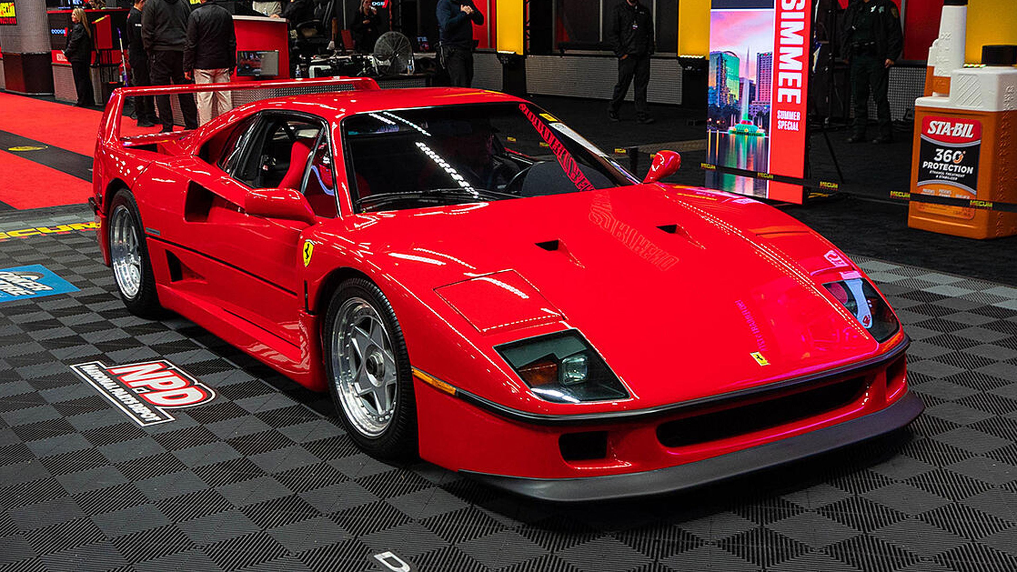 Este Ferrari F40 se ha vendido por 3.135.000 dólares.