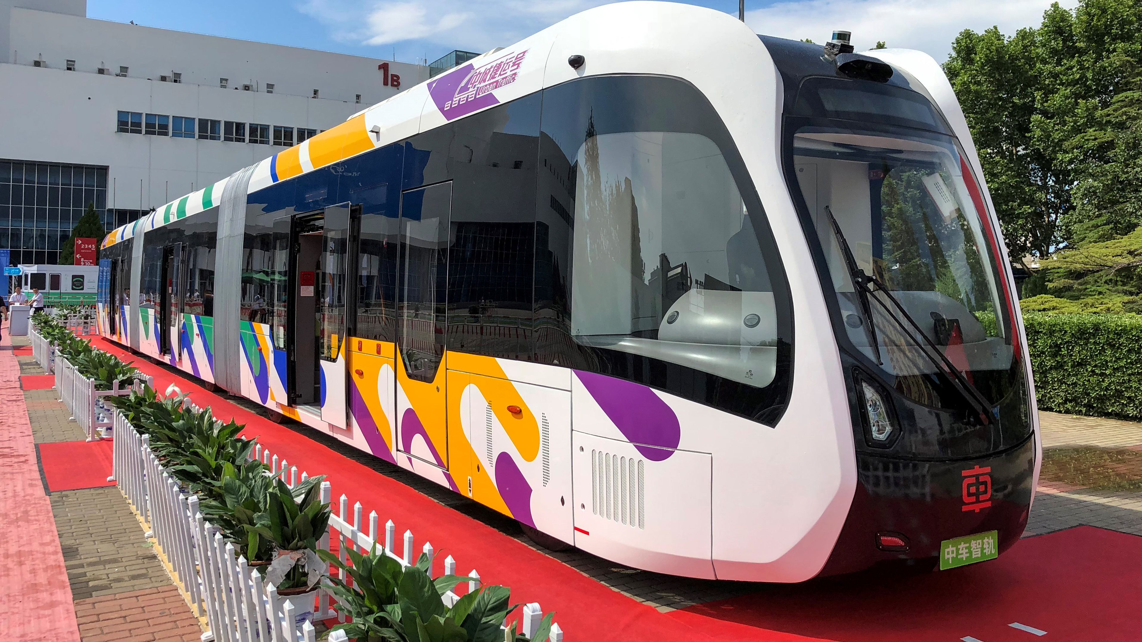 Tranvía sin vía ni catenaria Autonomous Rail Rapid Transit