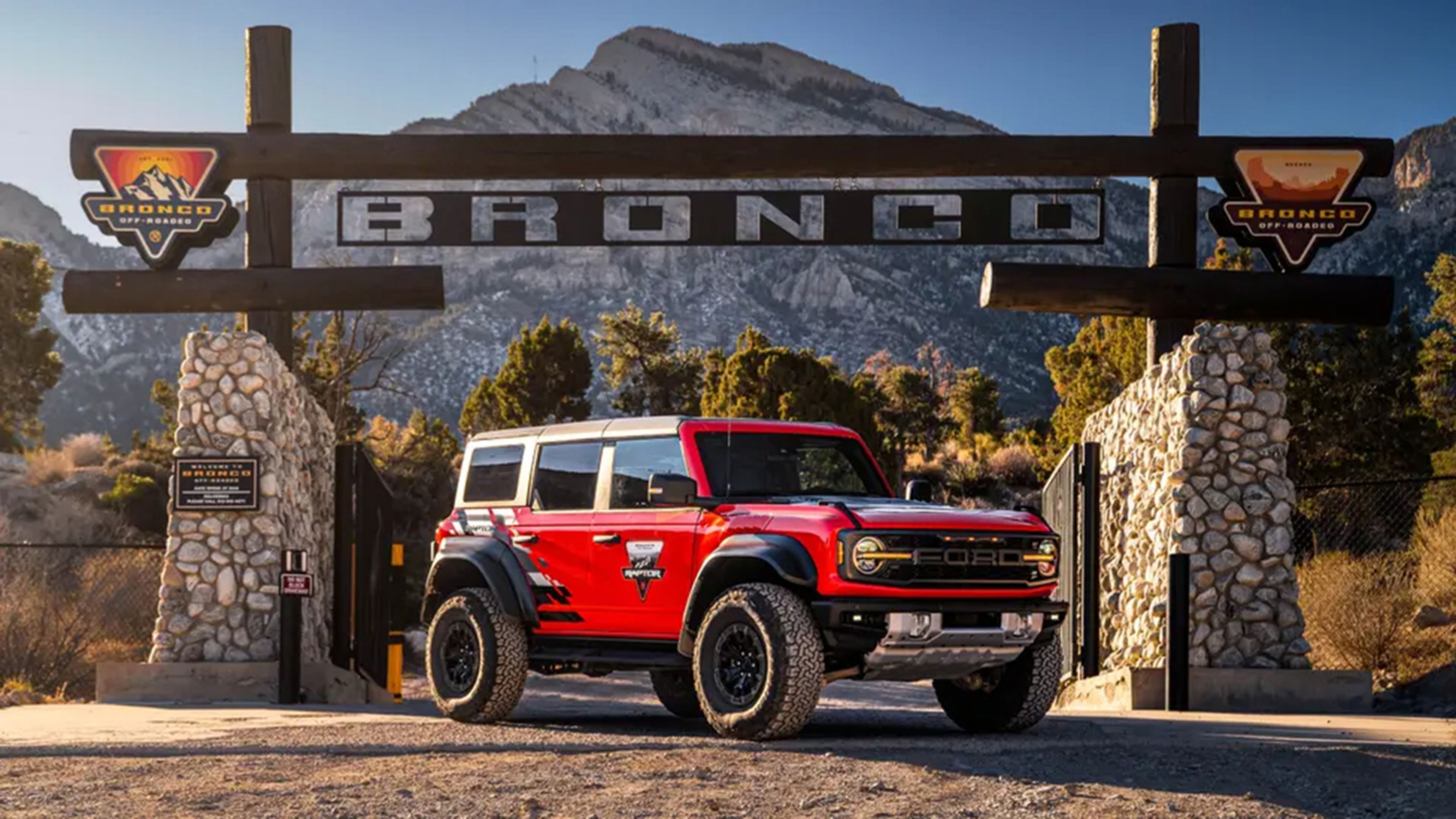 Ford Bronco off-road