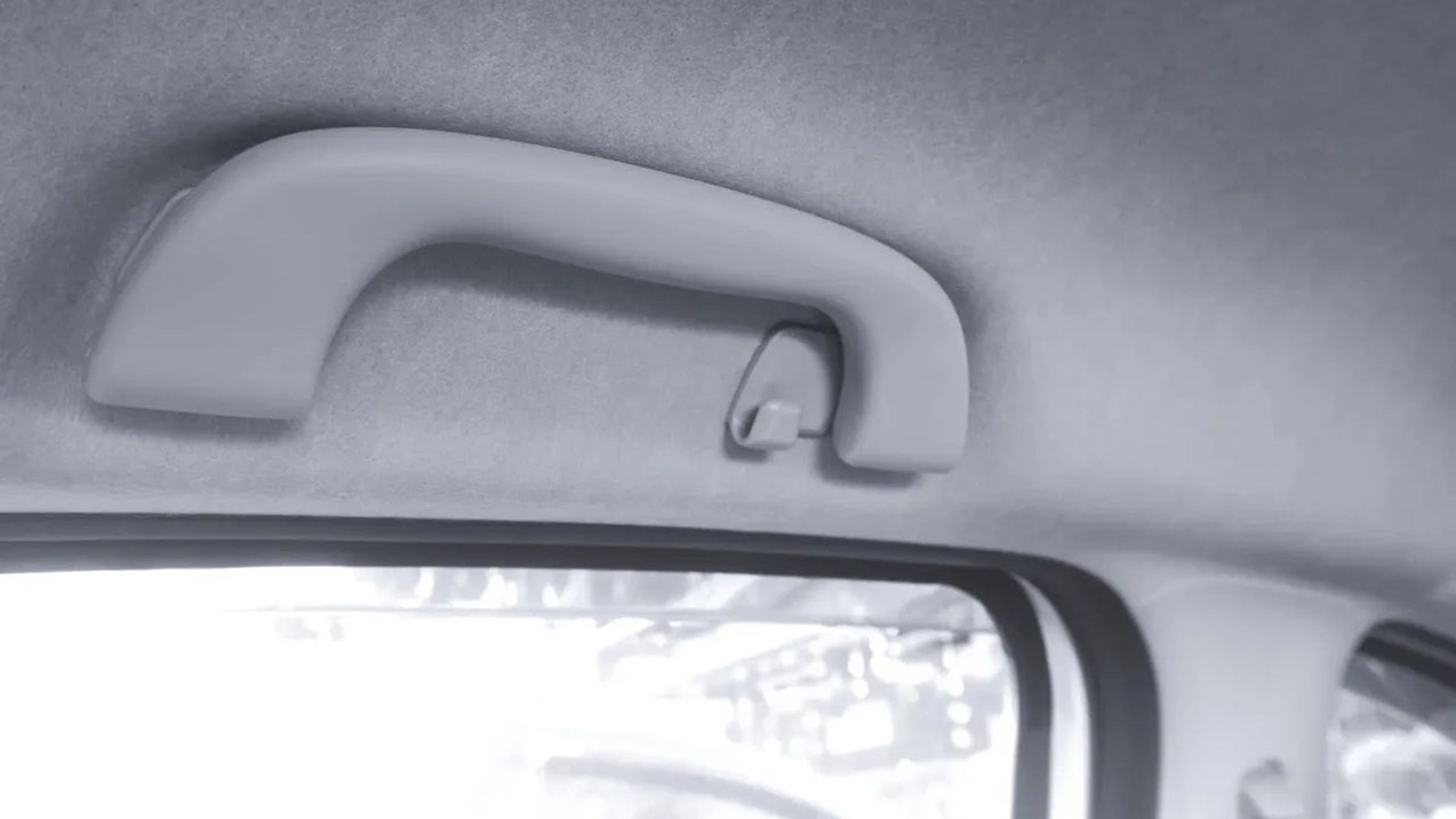 El truco viral para usar la visera parasol de tu auto de la forma