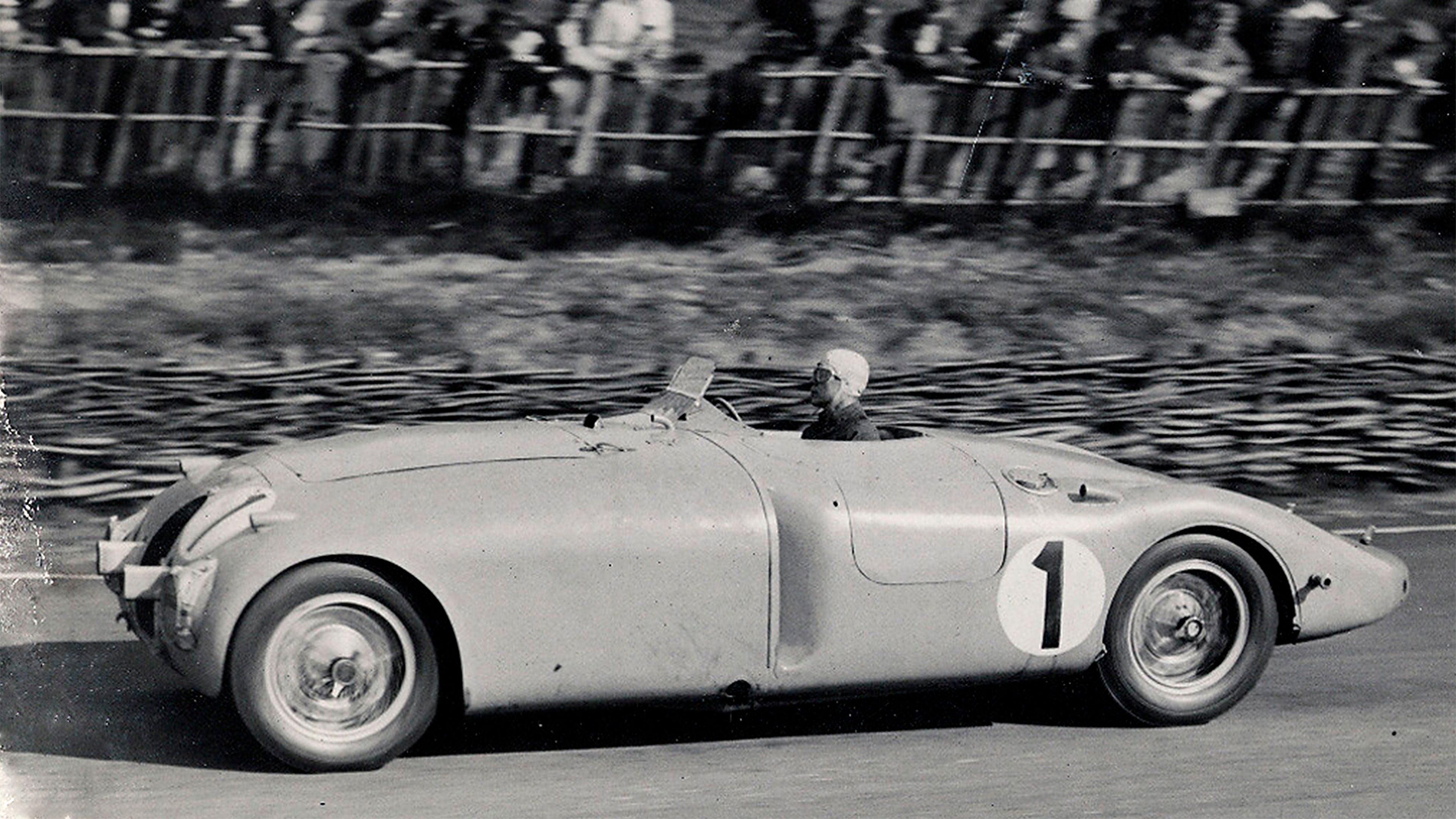 Jean-Pierre Wimille con su Bugatti Type 57G en Le Mans, 1939