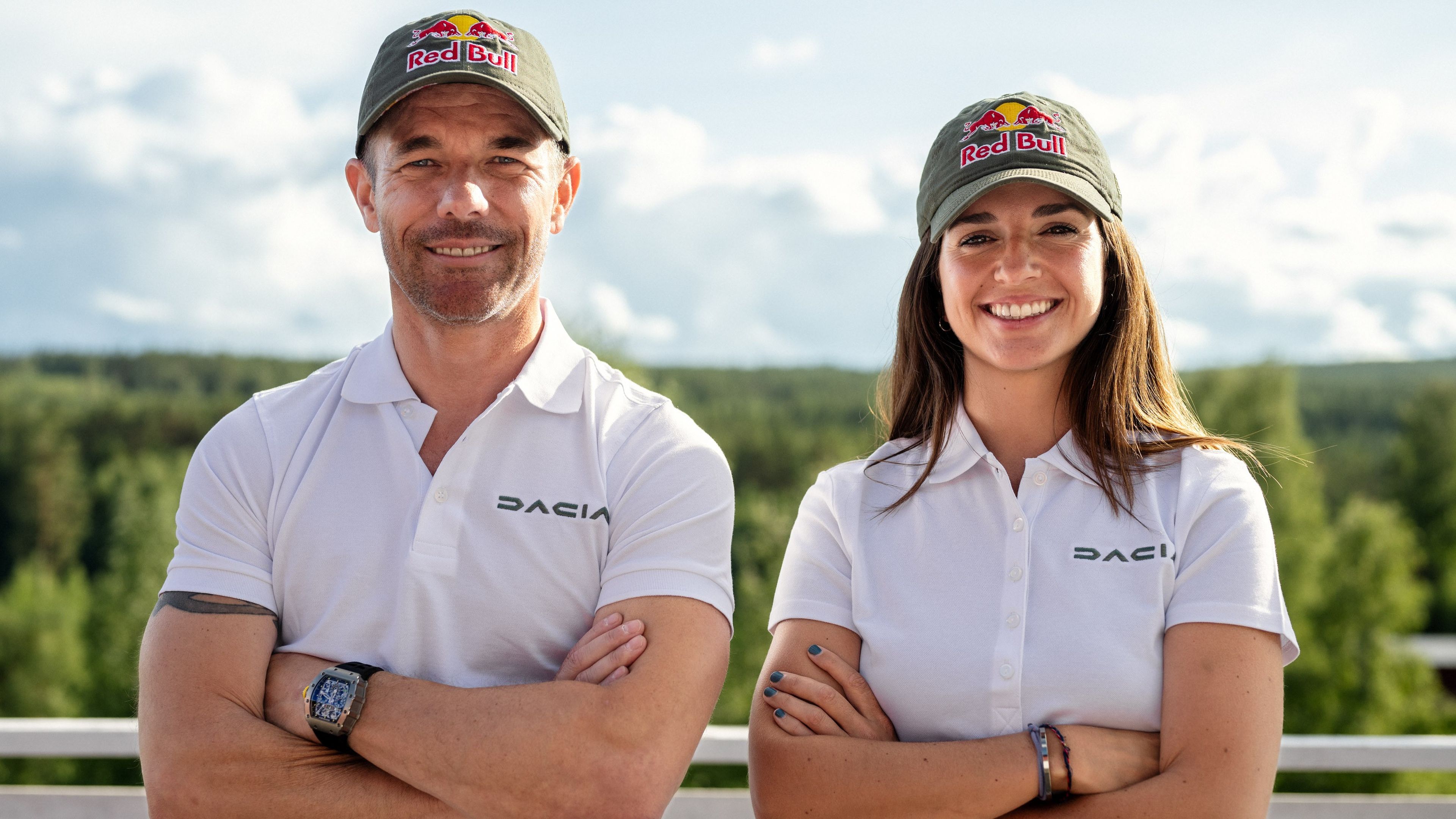 Sébastien Loeb y Cristina Gutiérrez, pilotos de Dacia para el Dakar en 2025