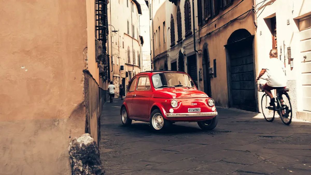 Abbiamo attraversato l’Italia con una Fiat 500 originale restaurata per 10.000 euro: Viva la vita!