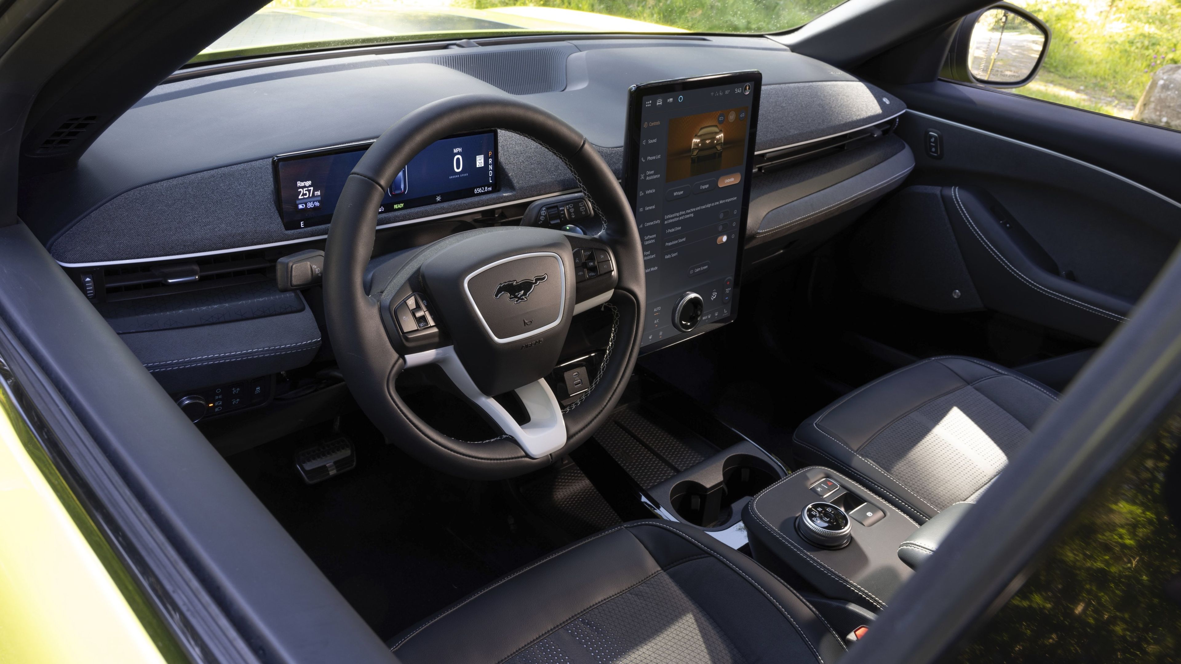 Interior del Ford Mustang Mach-E Rally