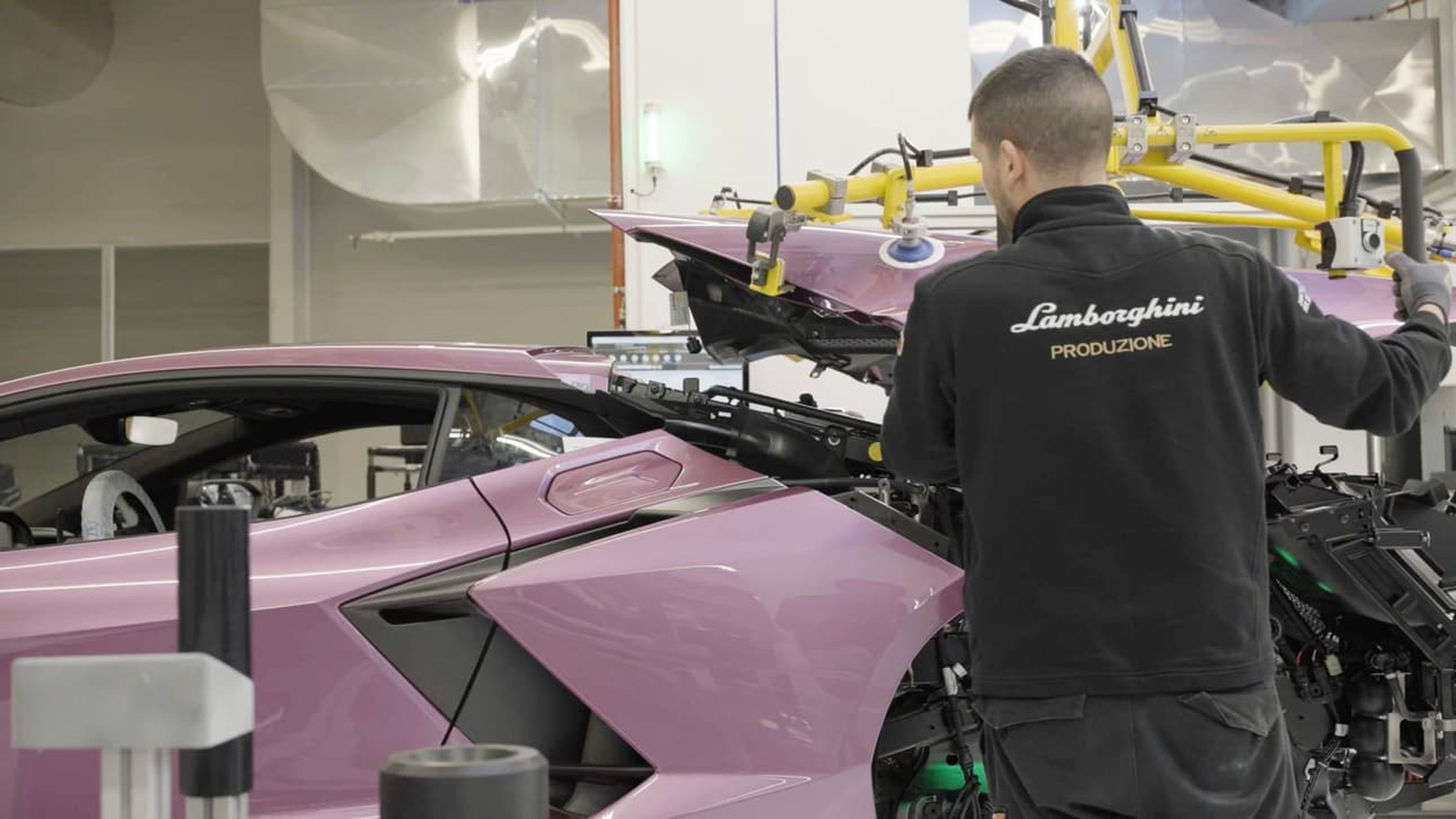 Lamborghini Revuelto fábrica
