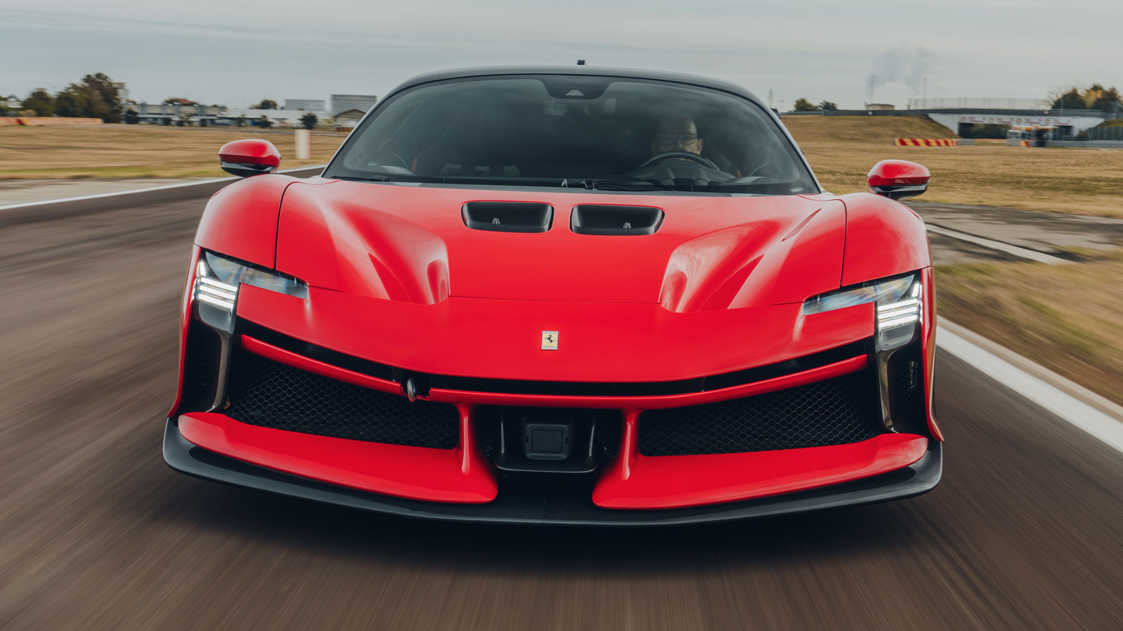 Prueba del Ferrari SF90 XX
