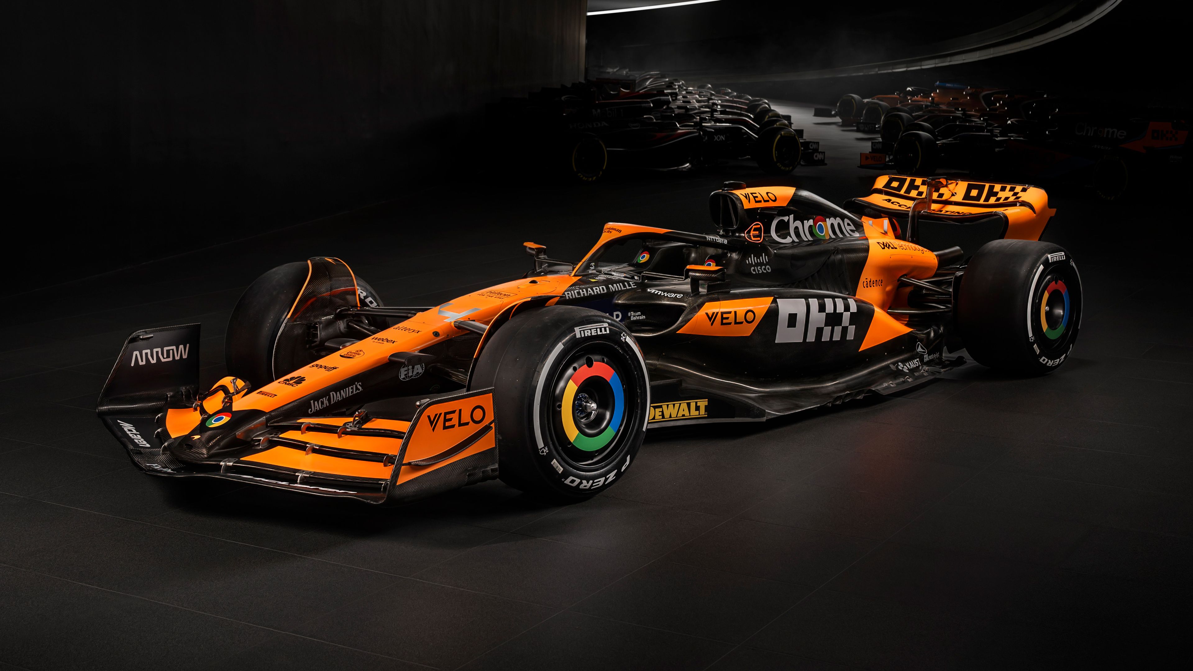Decoración del McLaren MCL38 de Fórmula 1 2024