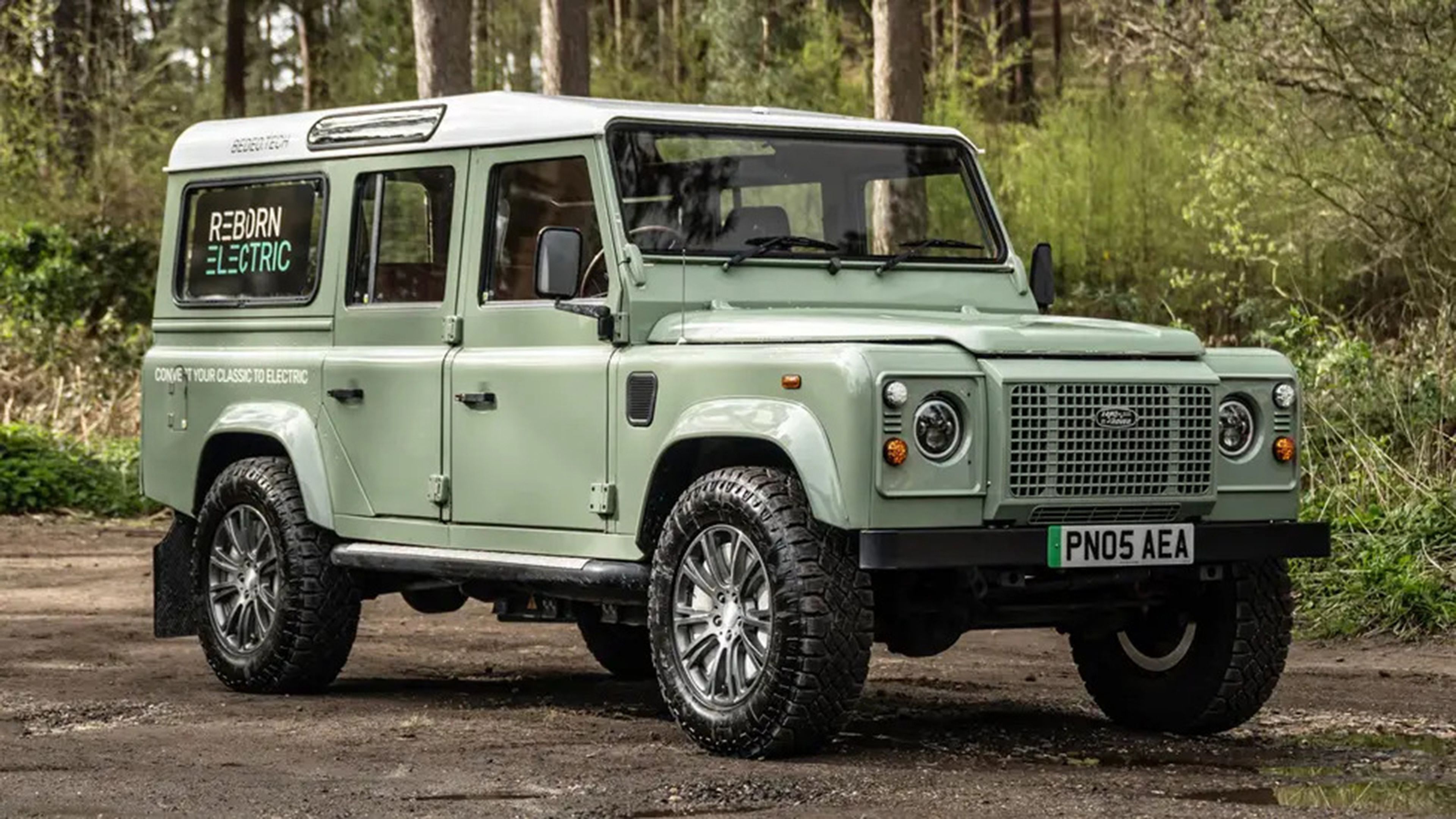 Land Rover Defender 110 by Bedeo (1)